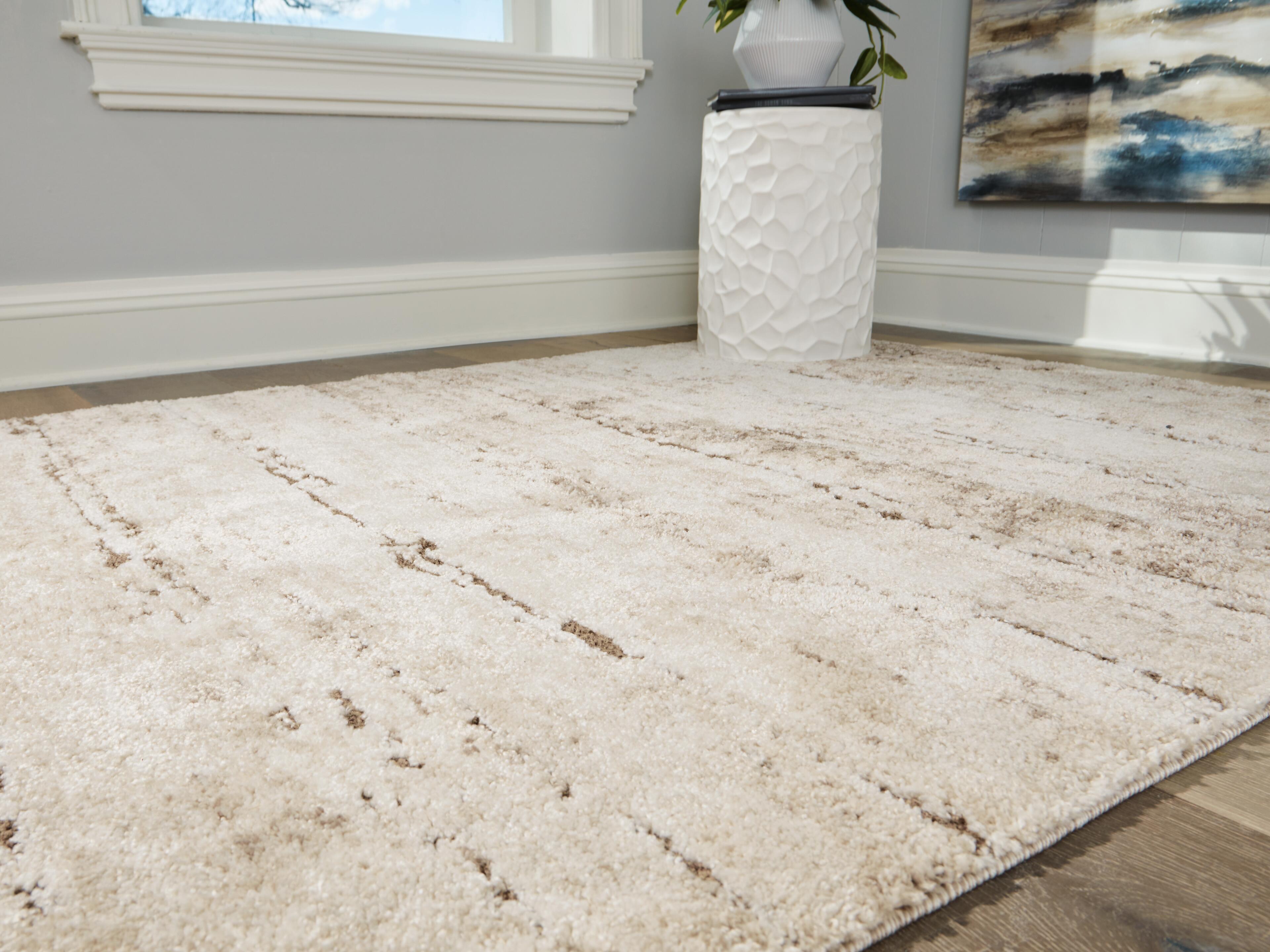Kasney 5' x 7' Rug - image 3
