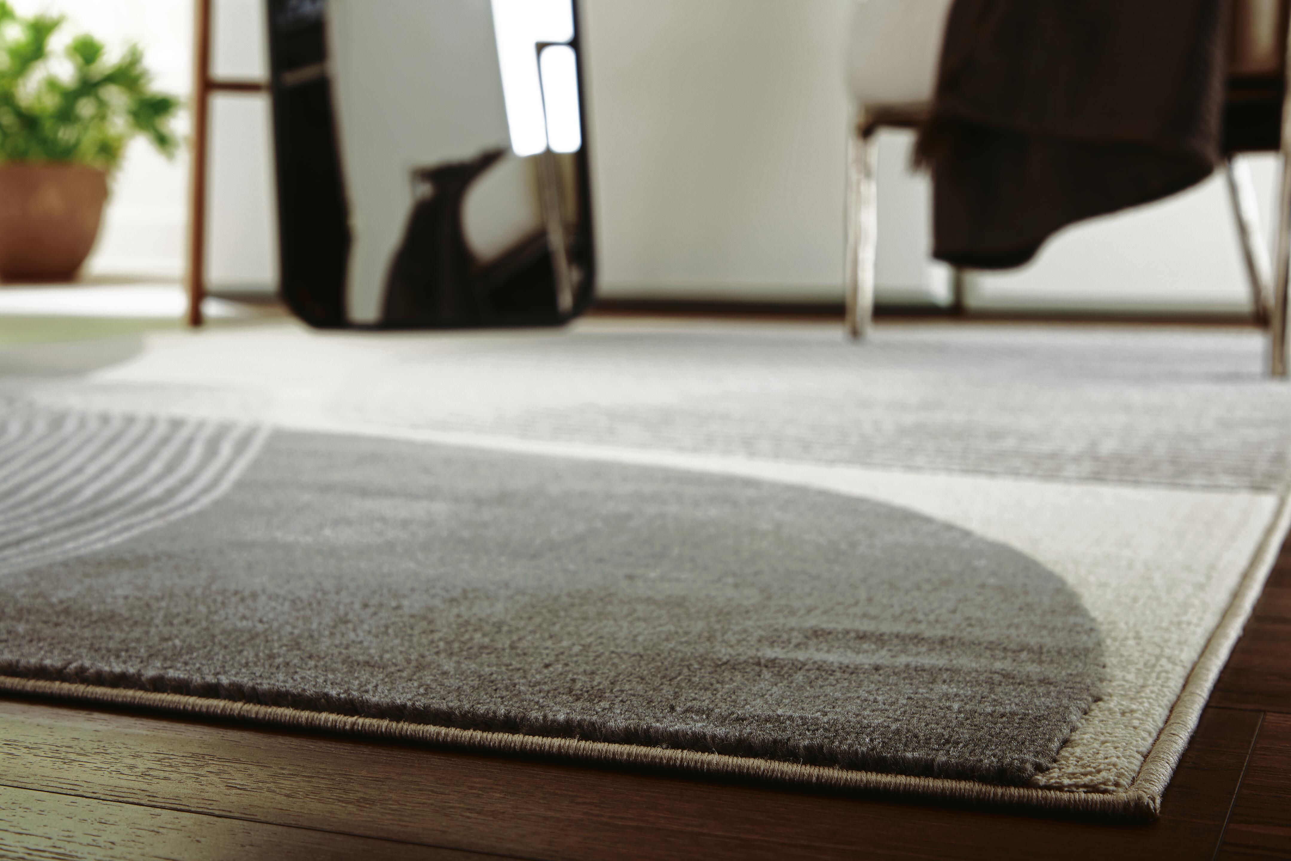 Winderburg 5' x 7' Rug - image 3
