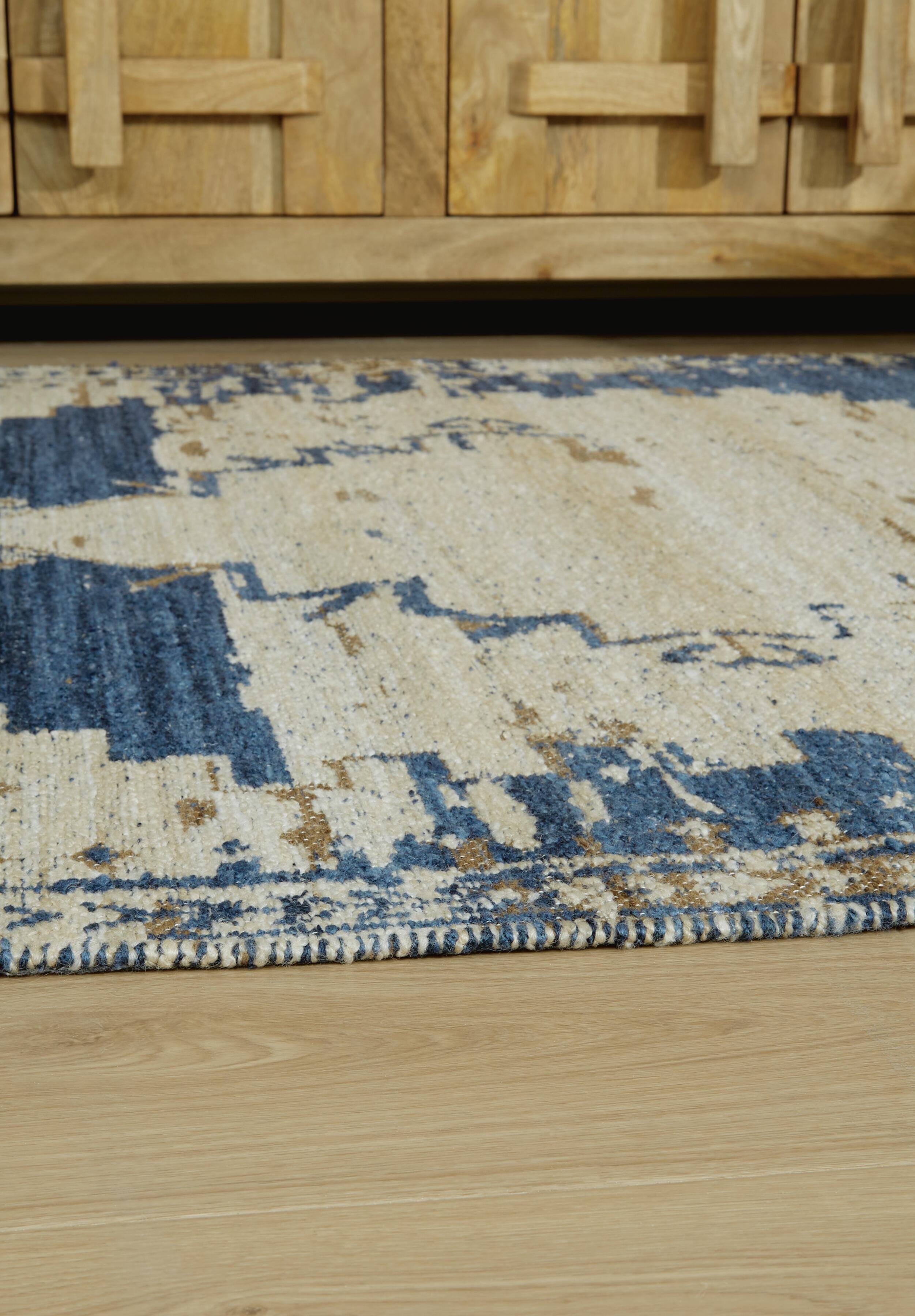Varnler 10' x 14' Rug - image 3