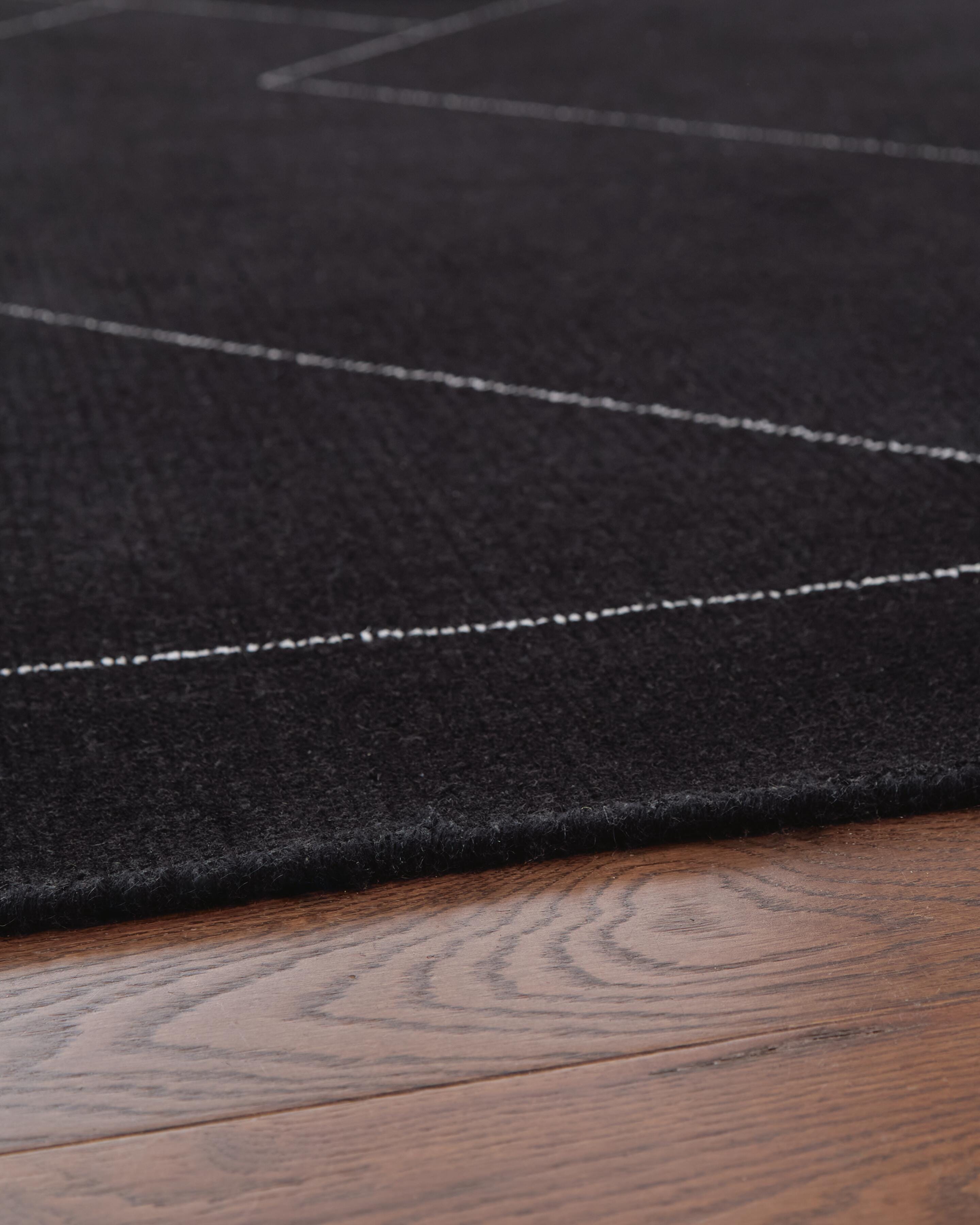 Marav 5' x 7' Area Rug - image 3