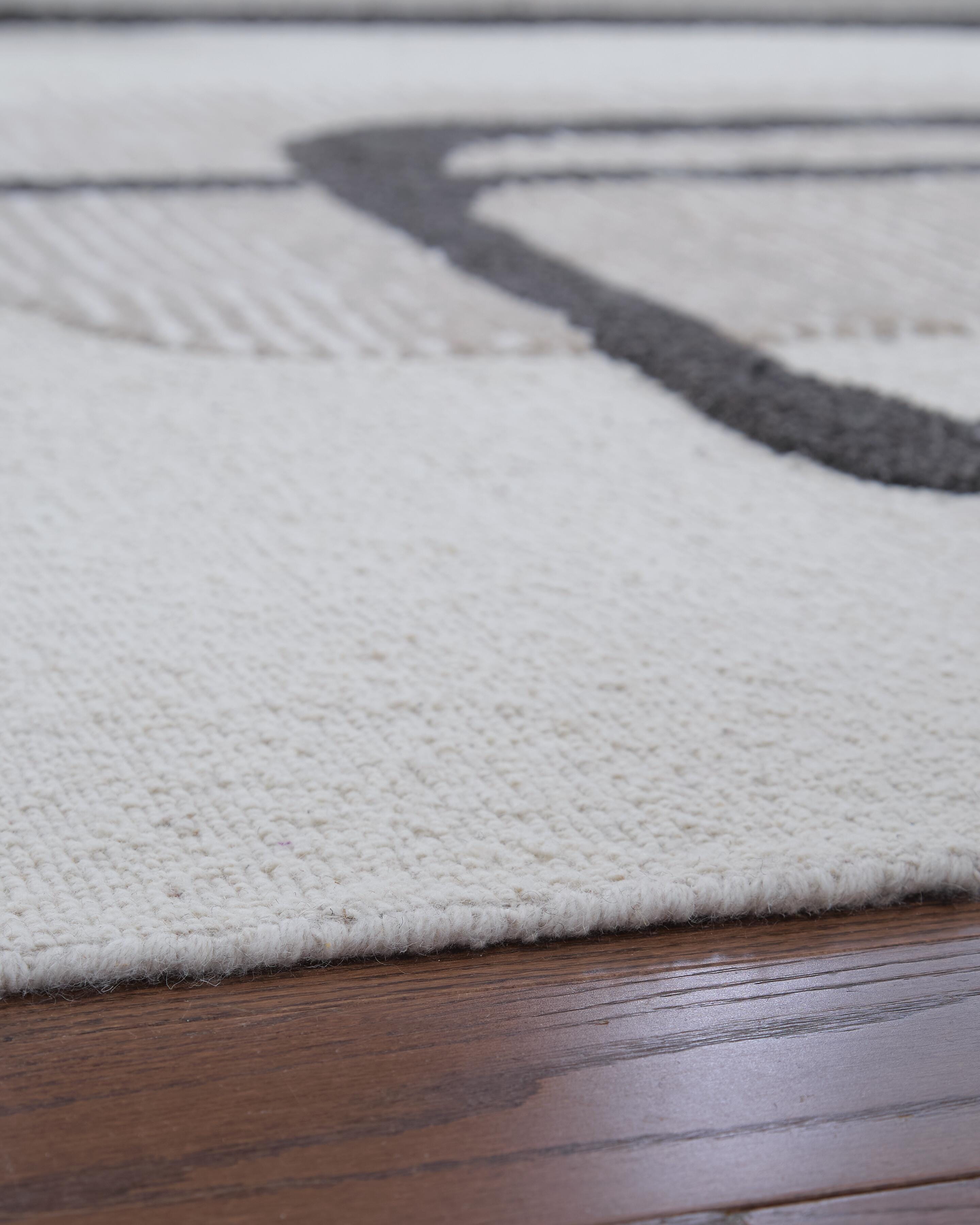 Davismour 5' x 7' Area Rug - image 3