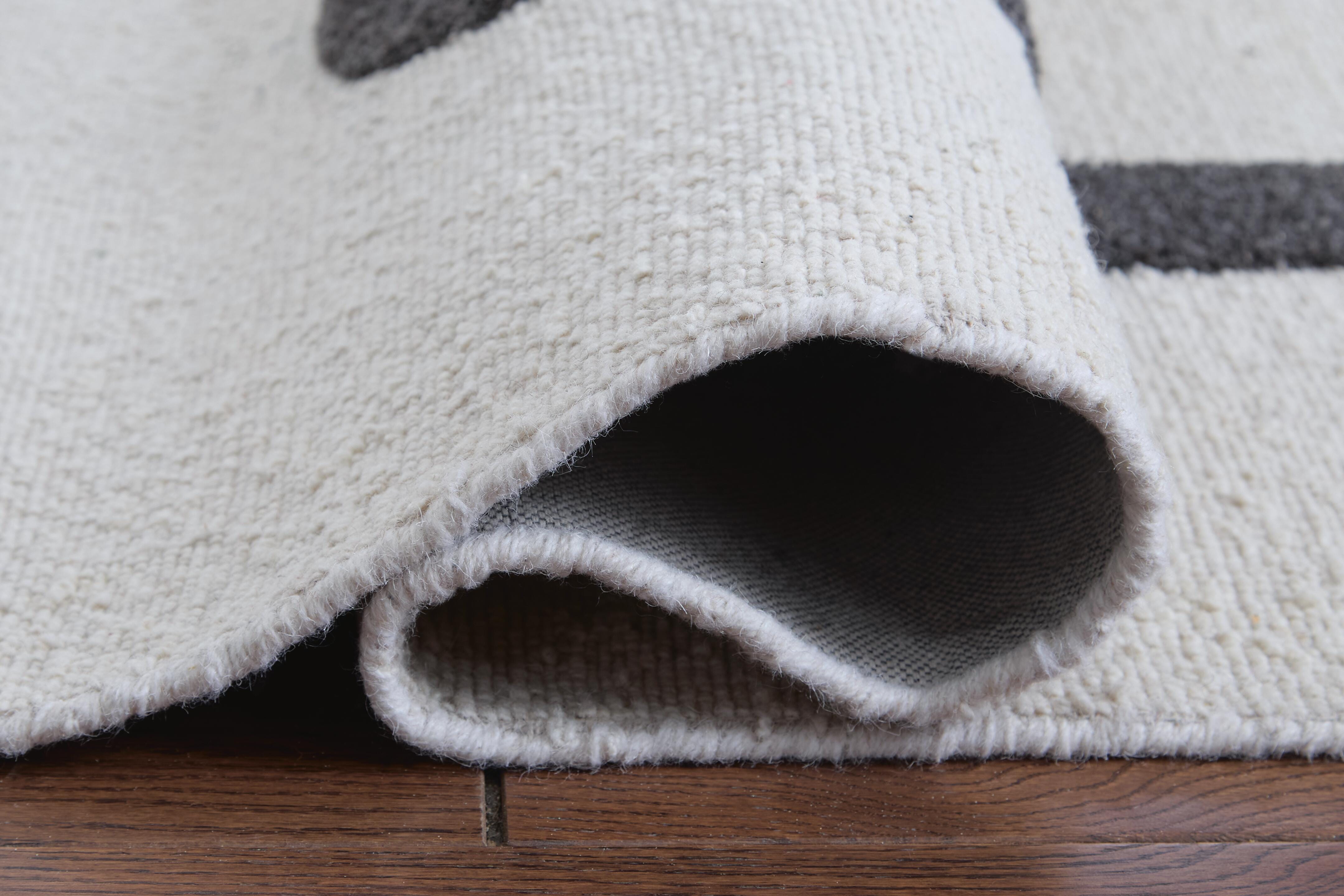 Davismour 5' x 7' Area Rug - image 4