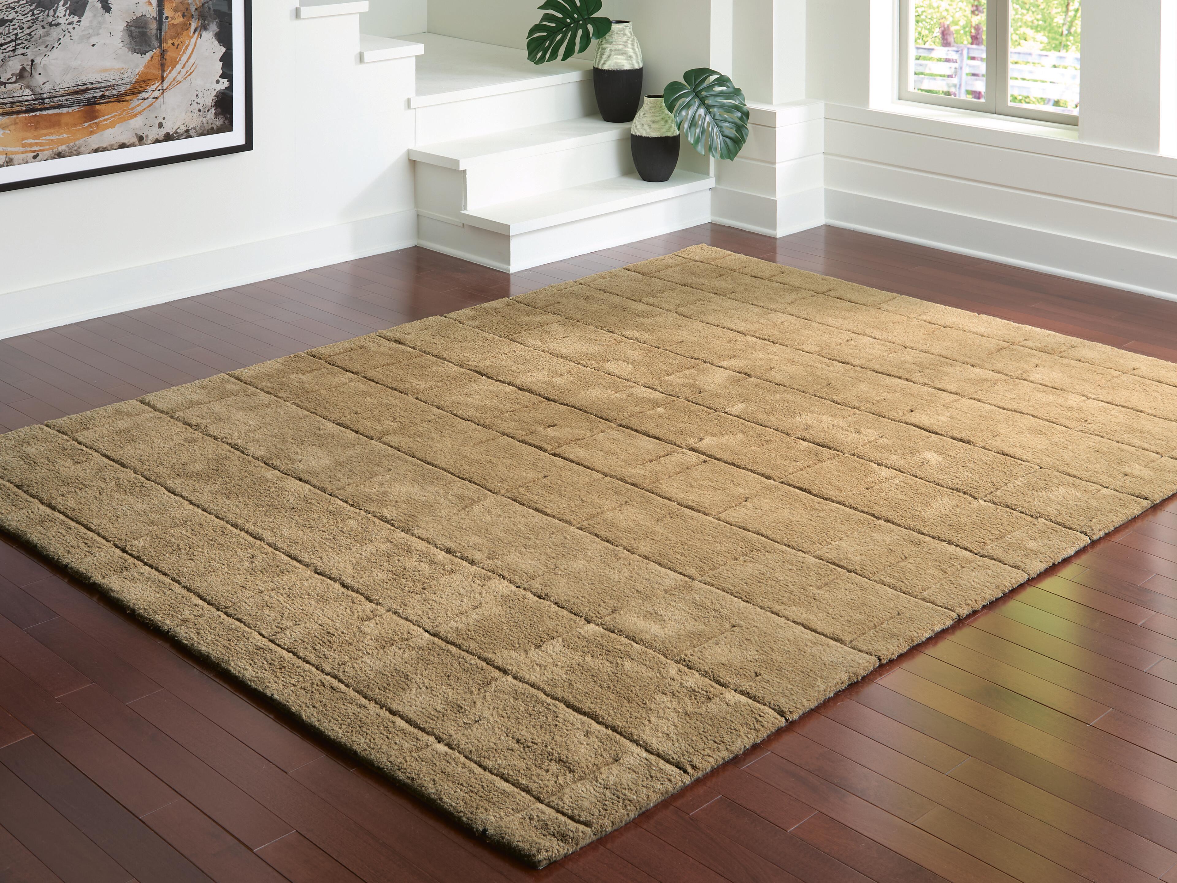 Luzmont Large Rug - image 1