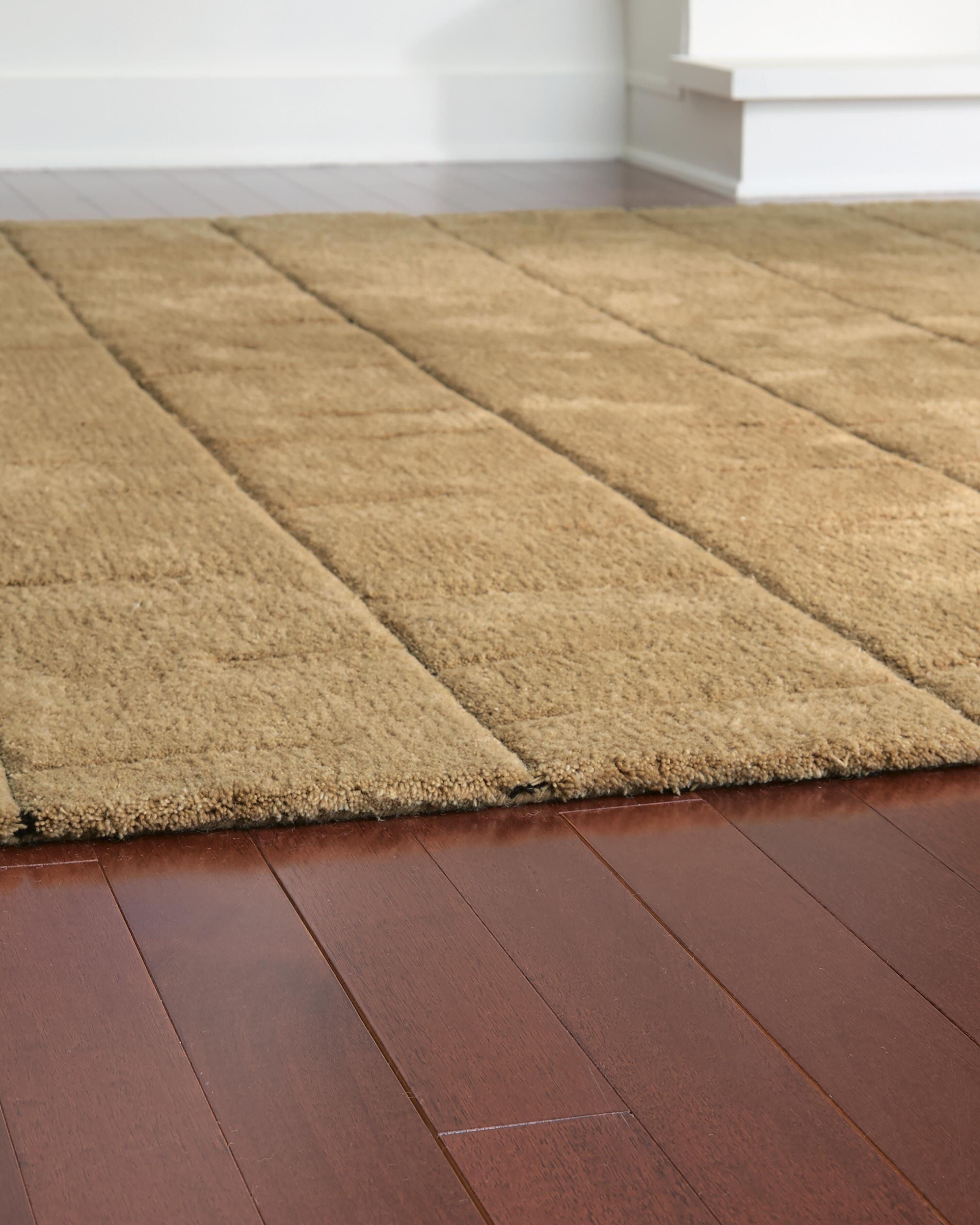 Luzmont Large Rug - image 3