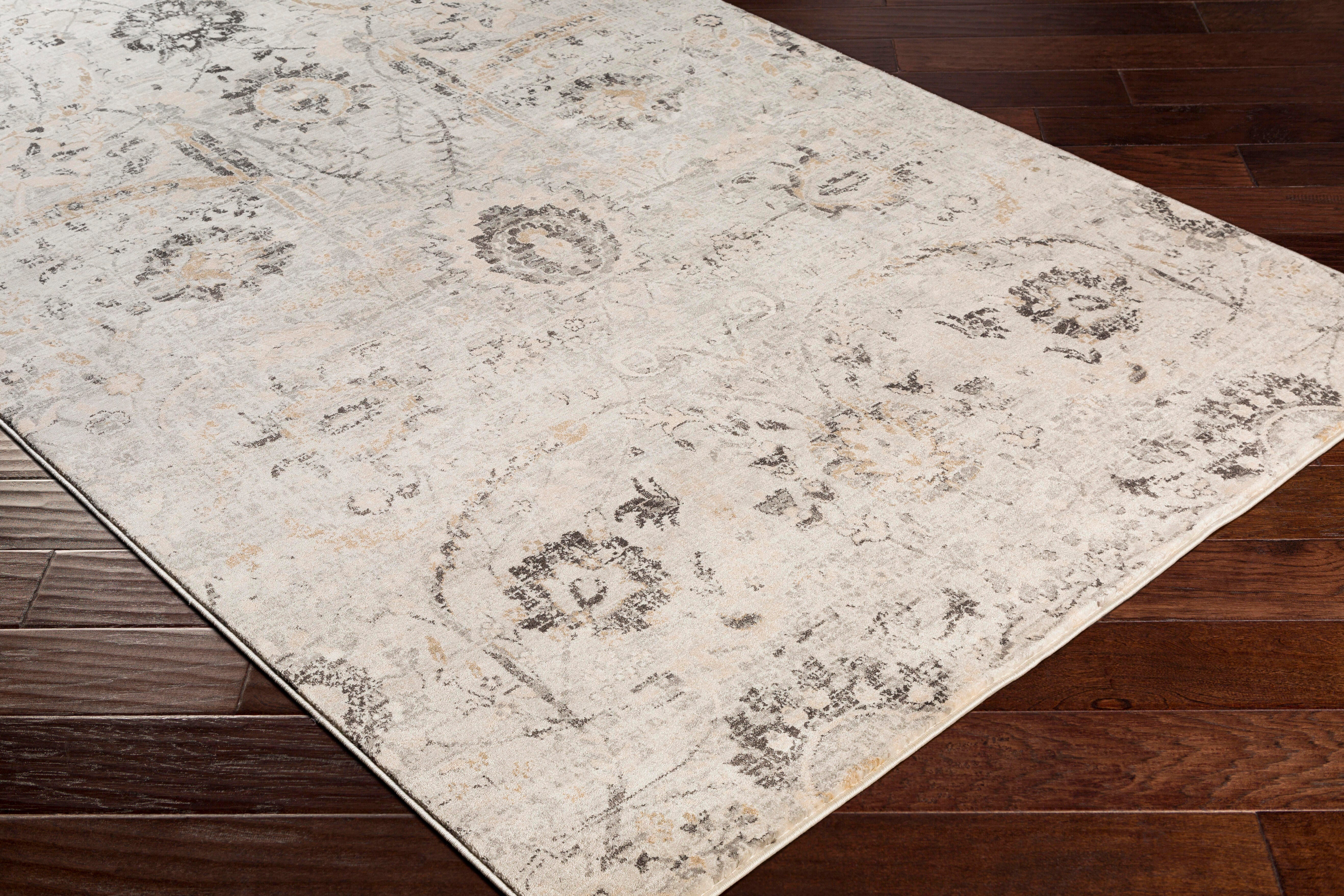 Traditional 5'3" x 7'3" Area Rug, Multi, large
