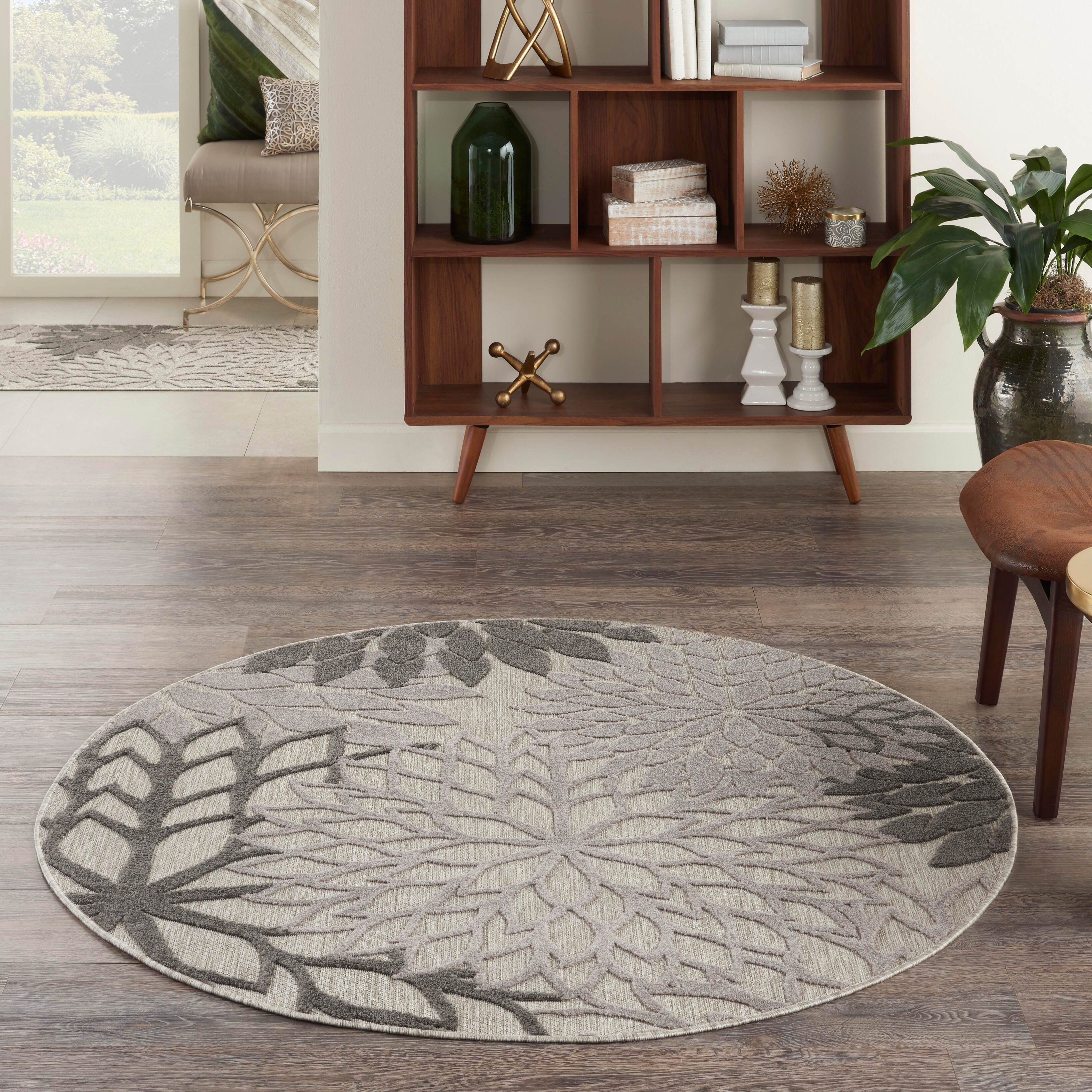 Nourison Home Nourison Aloha 4' x round Silver Grey Tropical Indoor/Outdoor Rug, Silver Gray, rollover