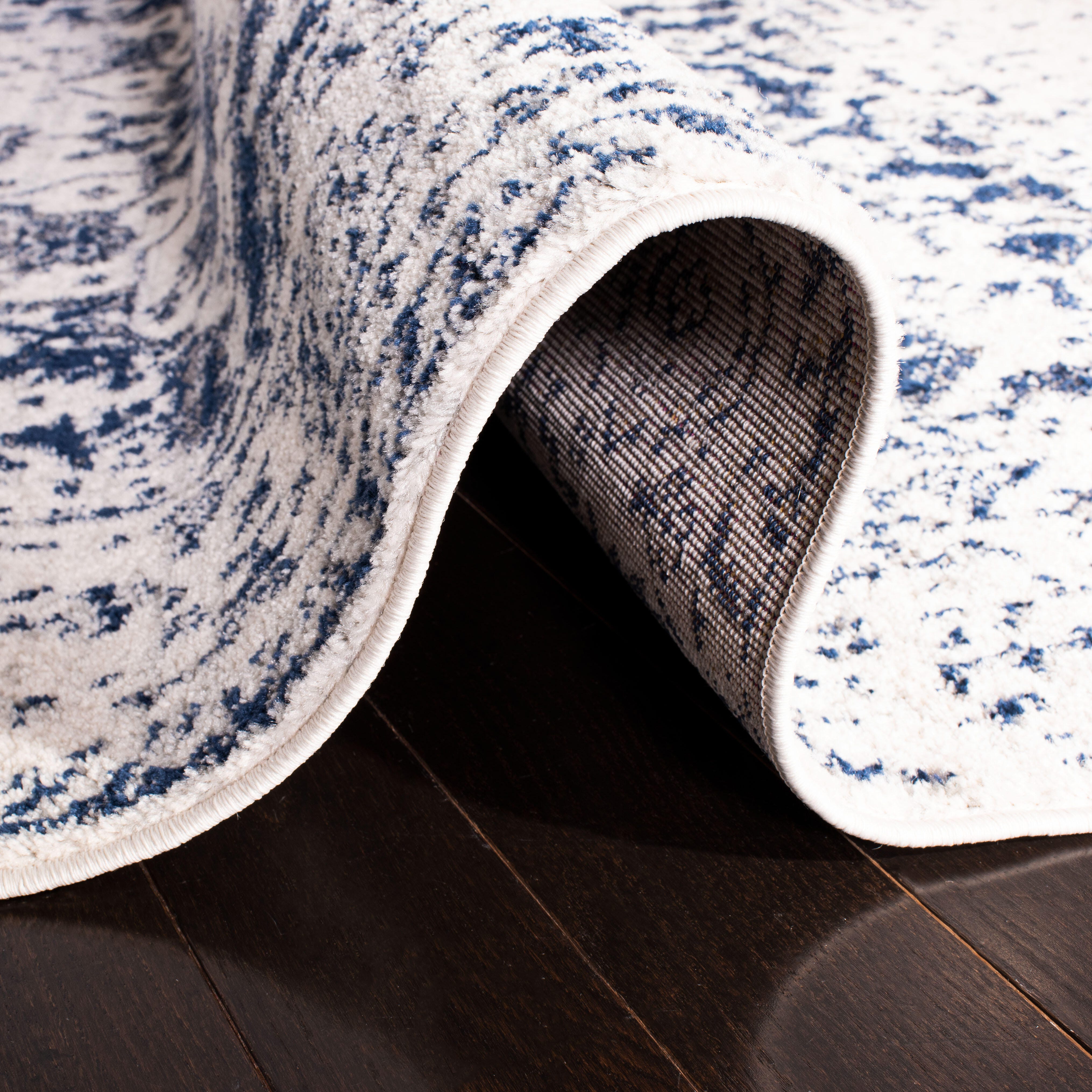 Safavieh Madison Madison 2'-3 x 6' Runner, Cream/Navy, large