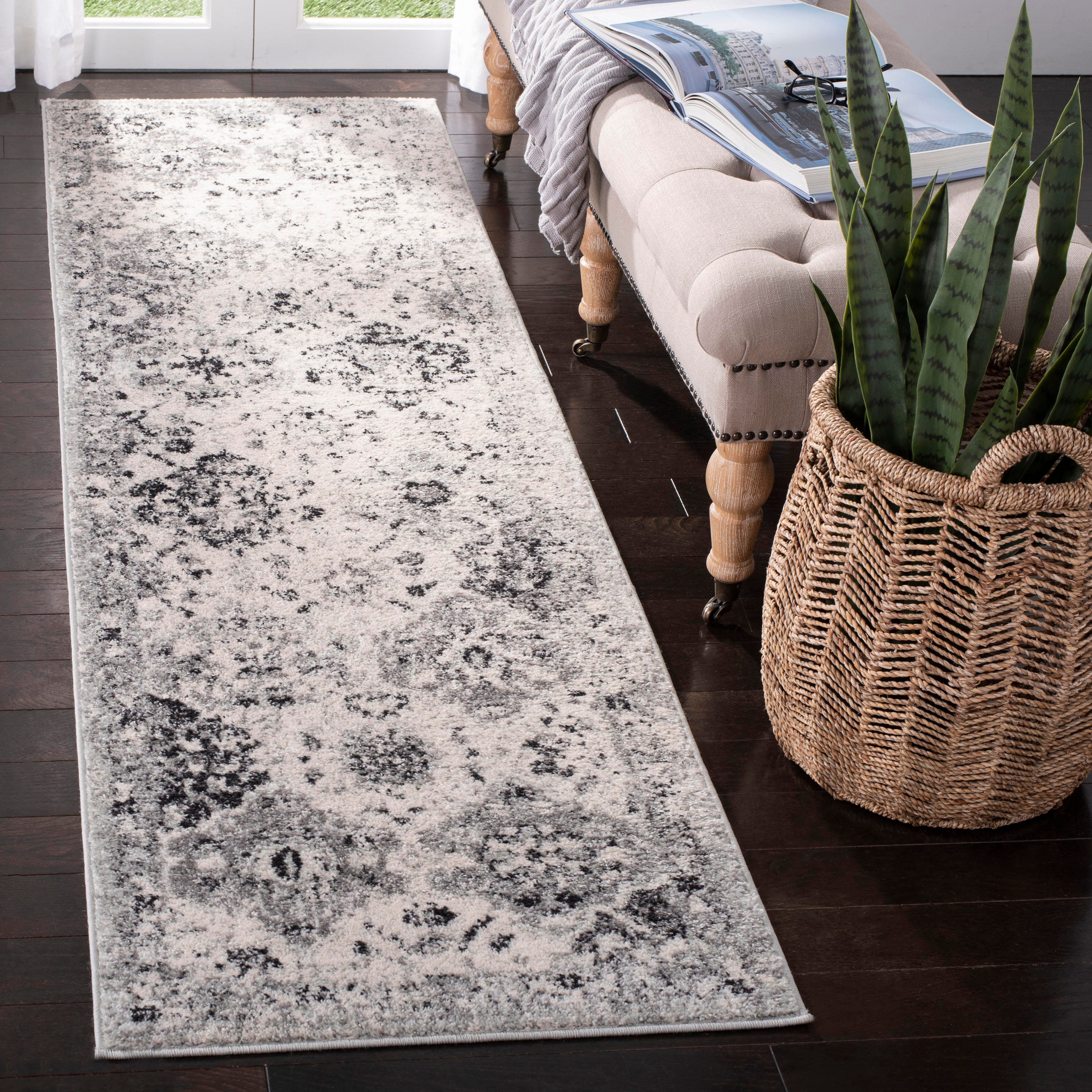Safavieh Madison 2'-3 x 8' Runner, Silver/Gray, rollover