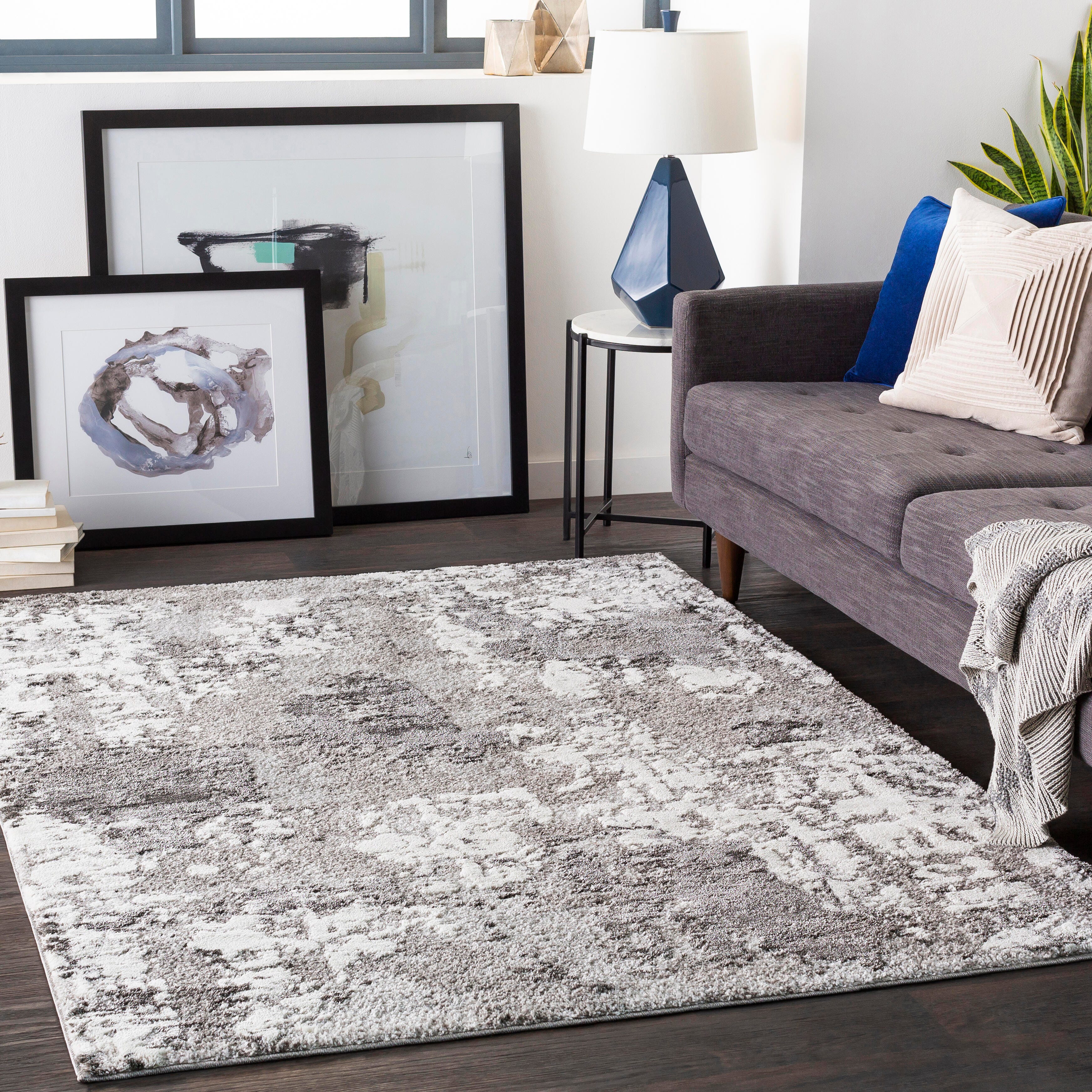 Home Accent Ramiro 3'11" x 5'7" Accent Rug, Black/Gray, rollover