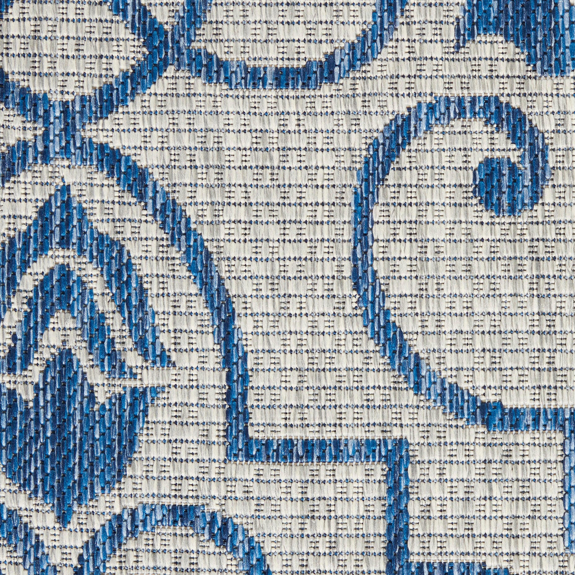 Swatch color Ivory Blue , product with this swatch is currently selected