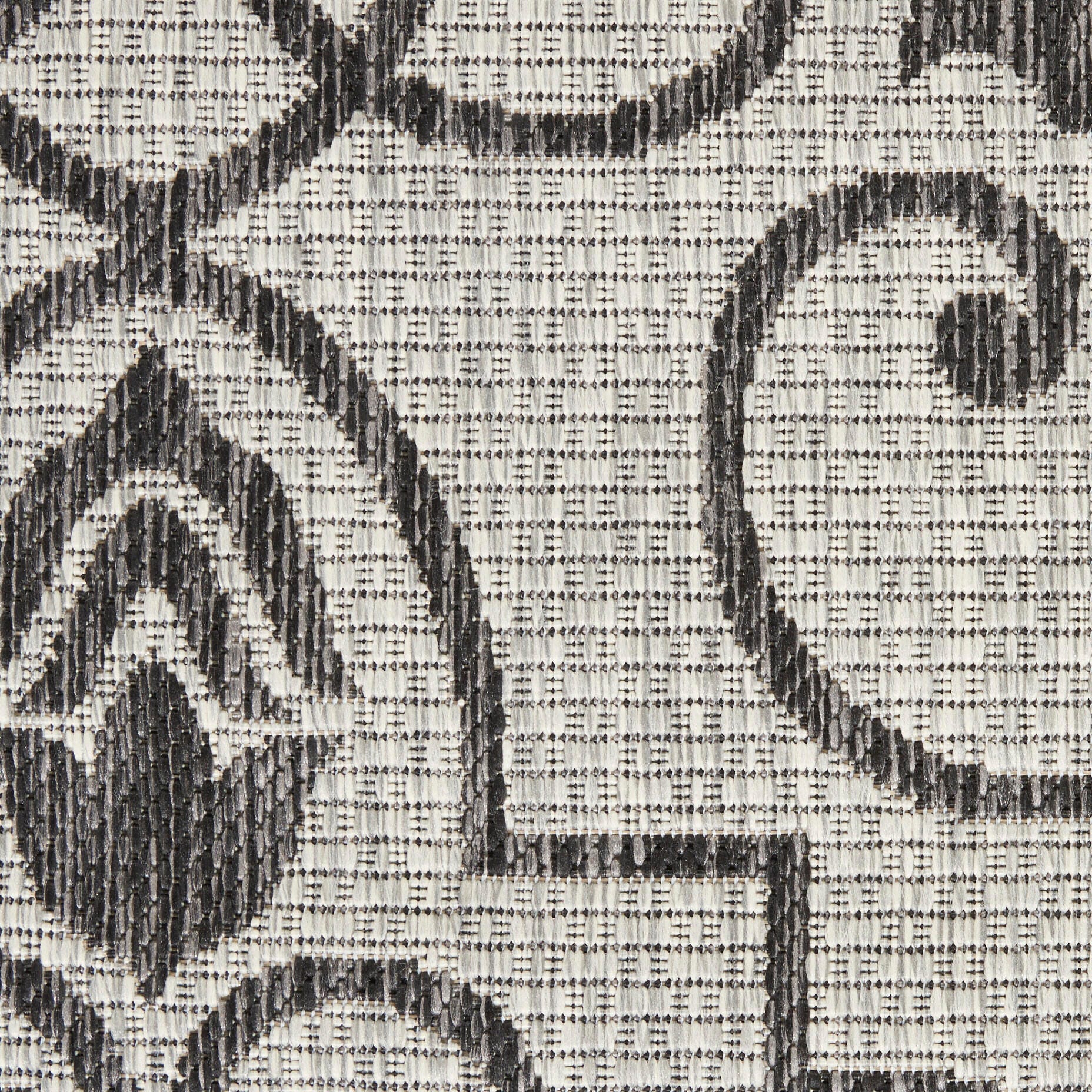 Swatch color Ivory/Charcoal 