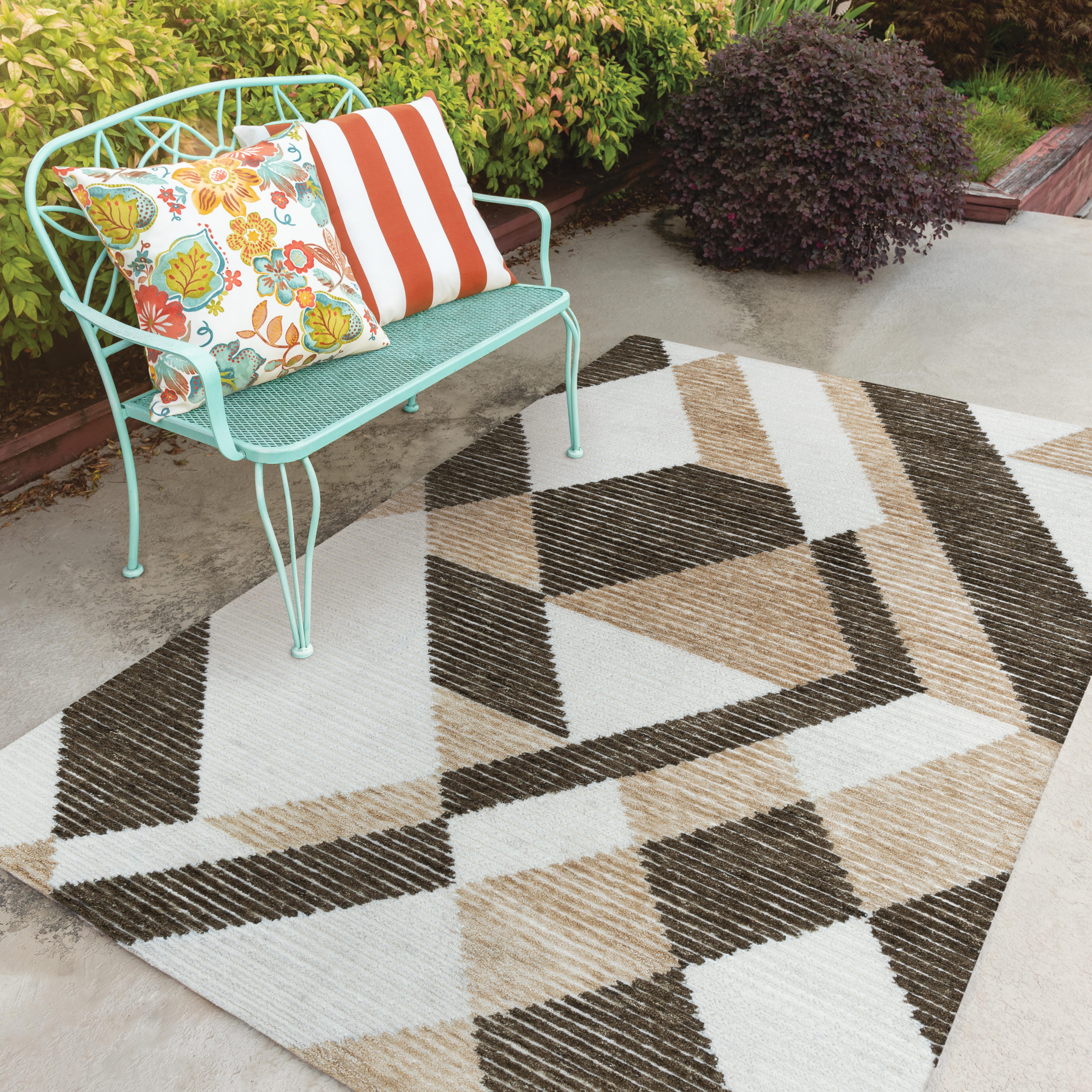 Rizzy Home Vista 5' x 7'6" Tufted Area Rug, , rollover