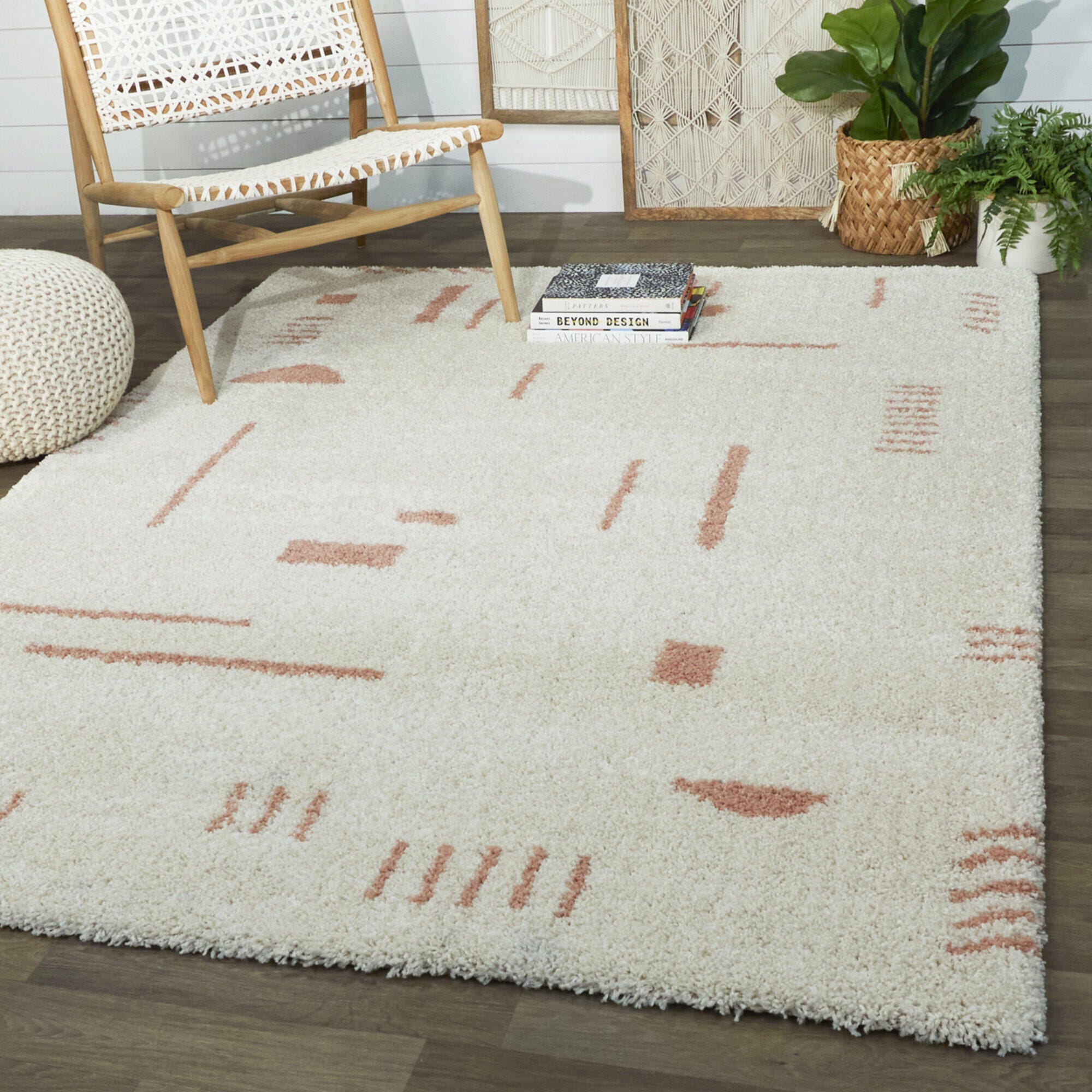 Balta Rupa Boho Moroccan Shag 4' 4" x 6' Runner Rug, White/Pink, rollover