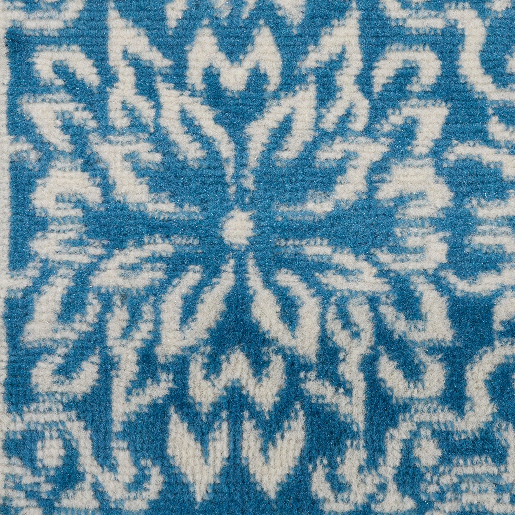 Swatch color Ivory/Blue , product with this swatch is currently selected
