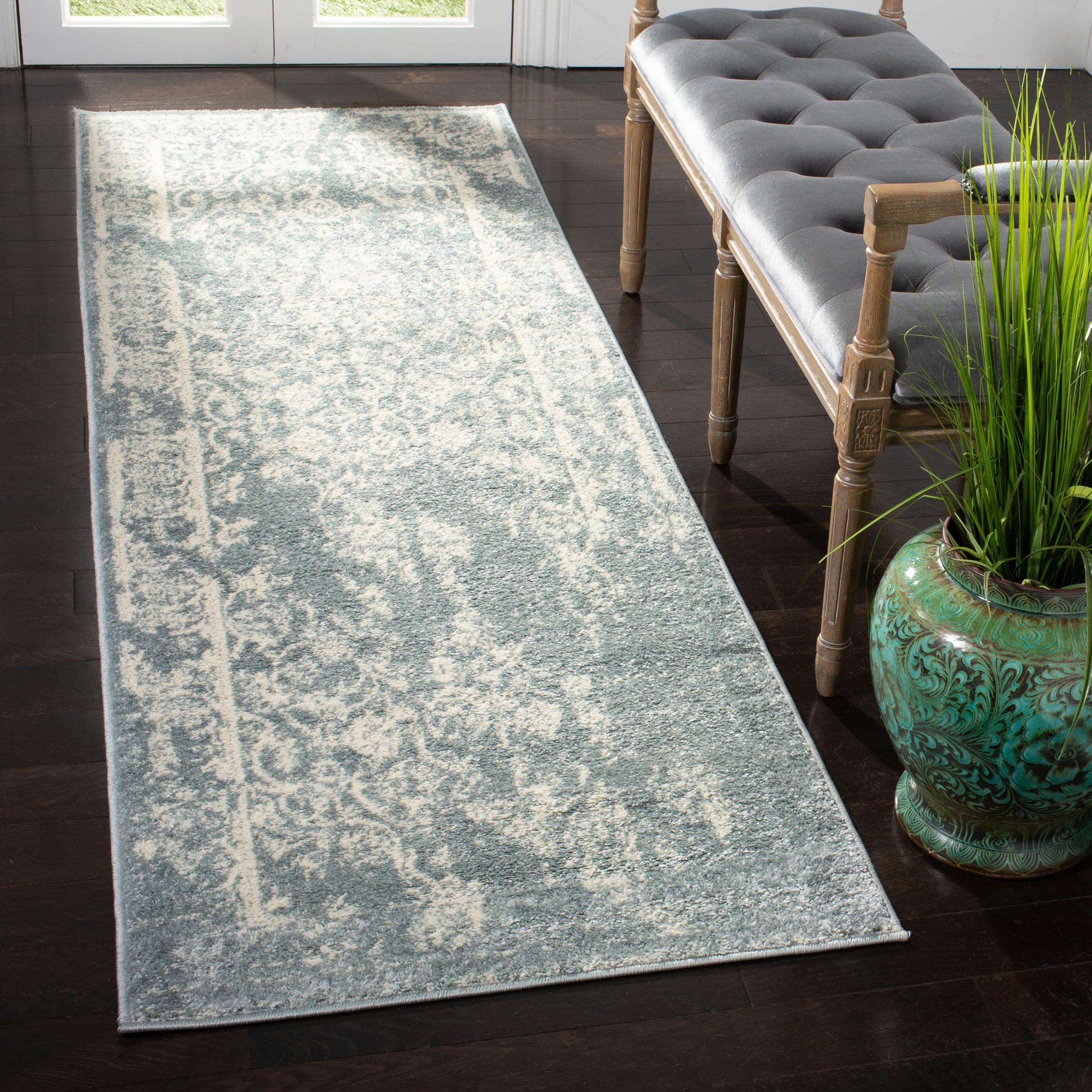 Safavieh Adirondack 2' 6" x 8' Runner, Slate/Ivory, rollover