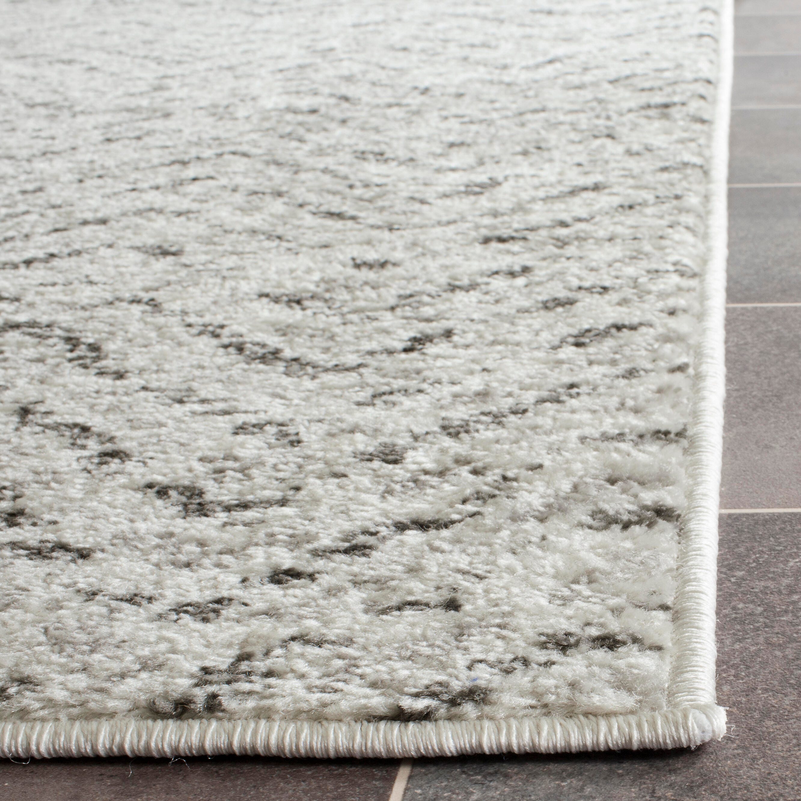 Safavieh Adirondack Adirondack 2' 6" x 8' Runner, Ivory/Charcoal, large