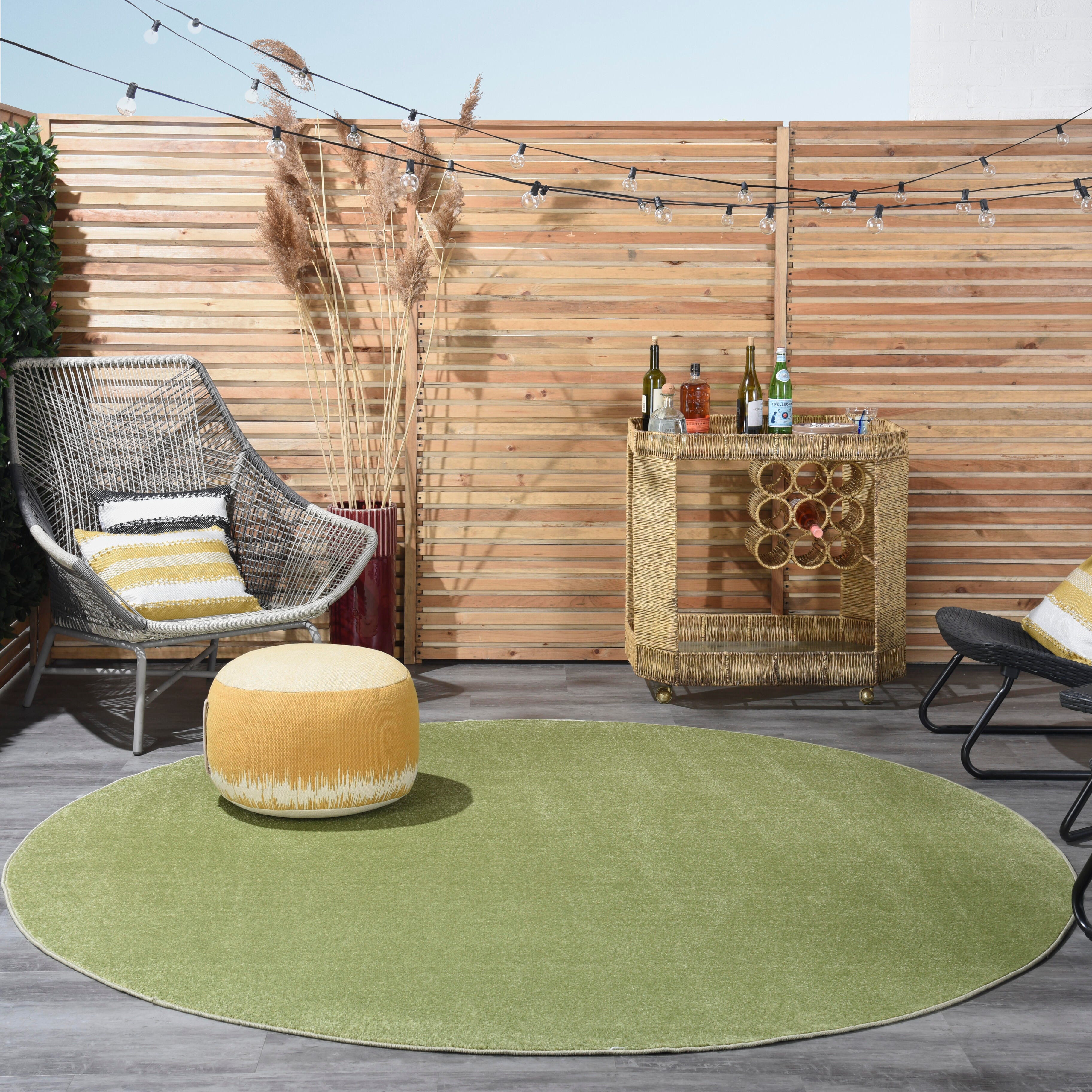Nourison Home Nourison Nourison Essentials 8' x round Green Outdoor Indoor/Outdoor Rug, Green, rollover