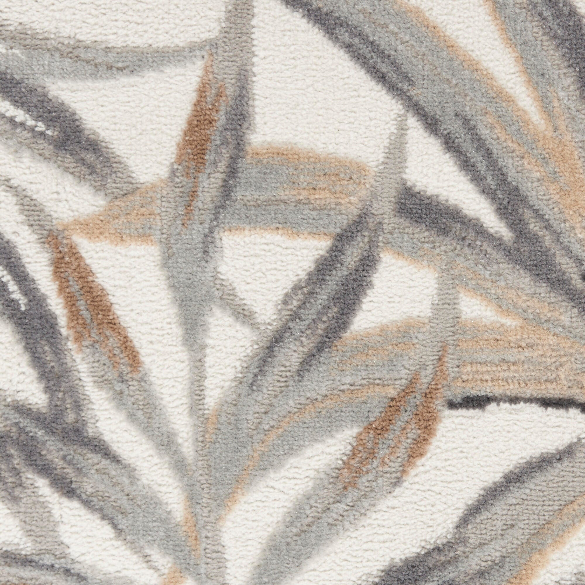 Swatch color Ivory/Gray , product with this swatch is currently selected