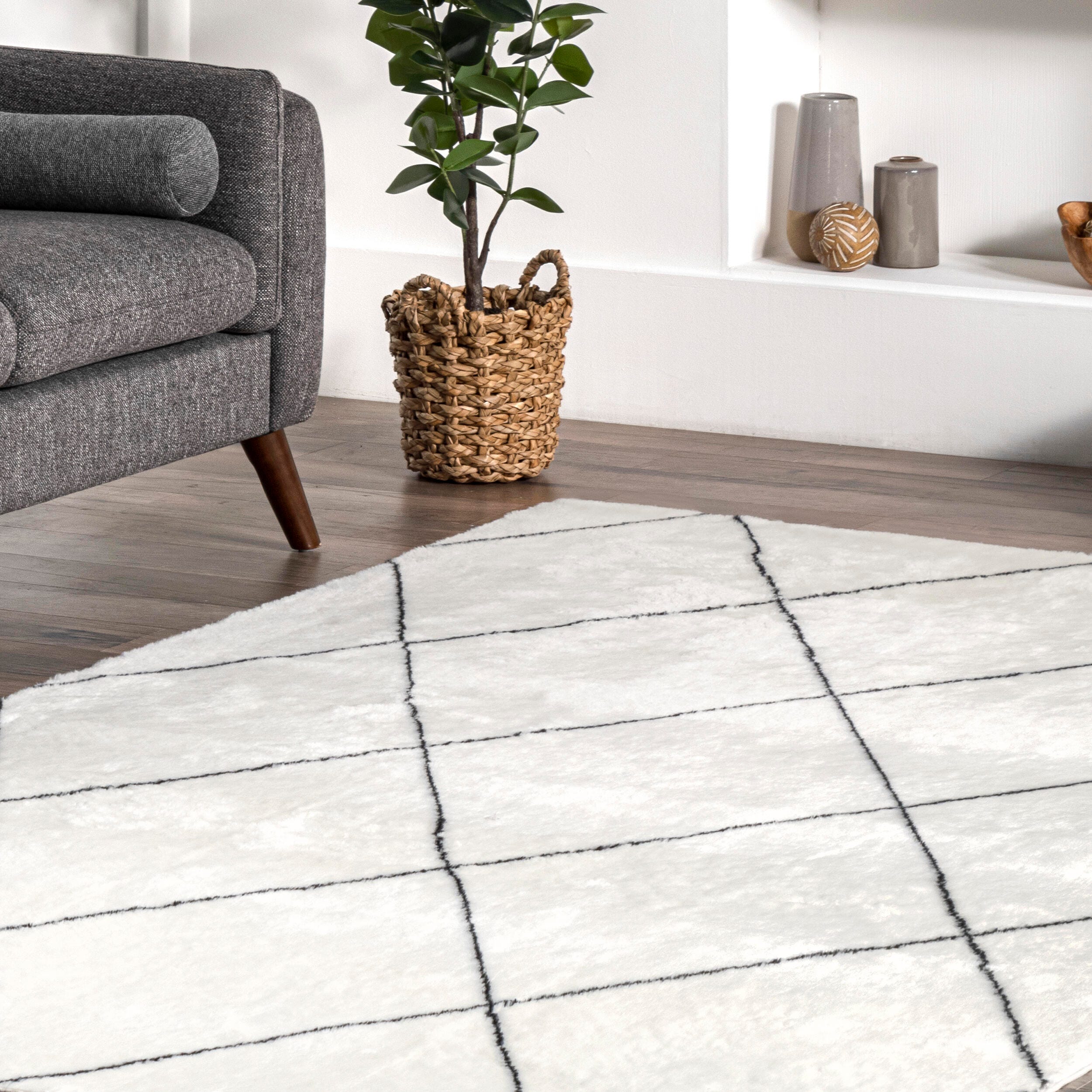 Nuloom Roxana 5' x 8' Area Rug, Ivory, large