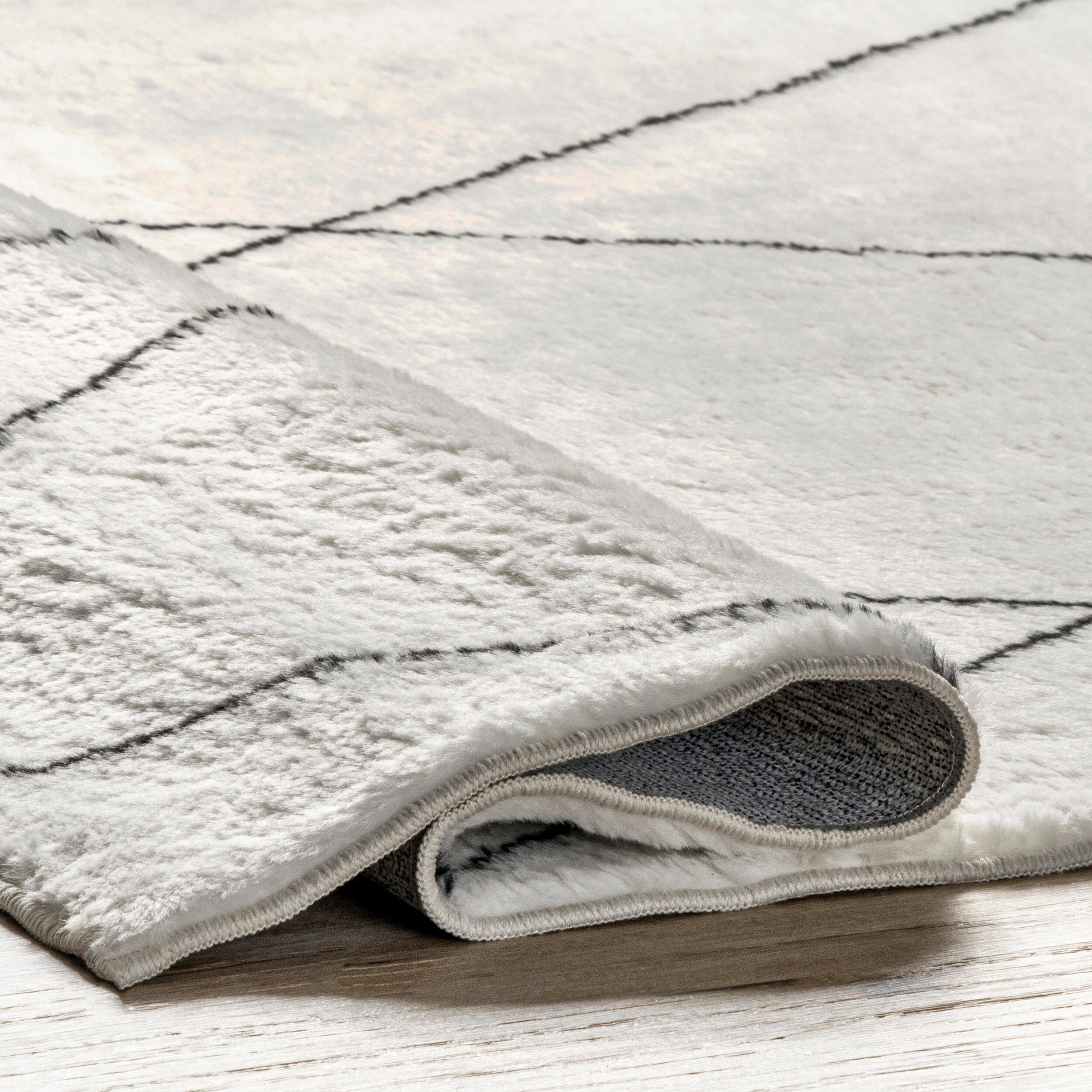 Nuloom Roxana 5' x 8' Area Rug, Ivory, large