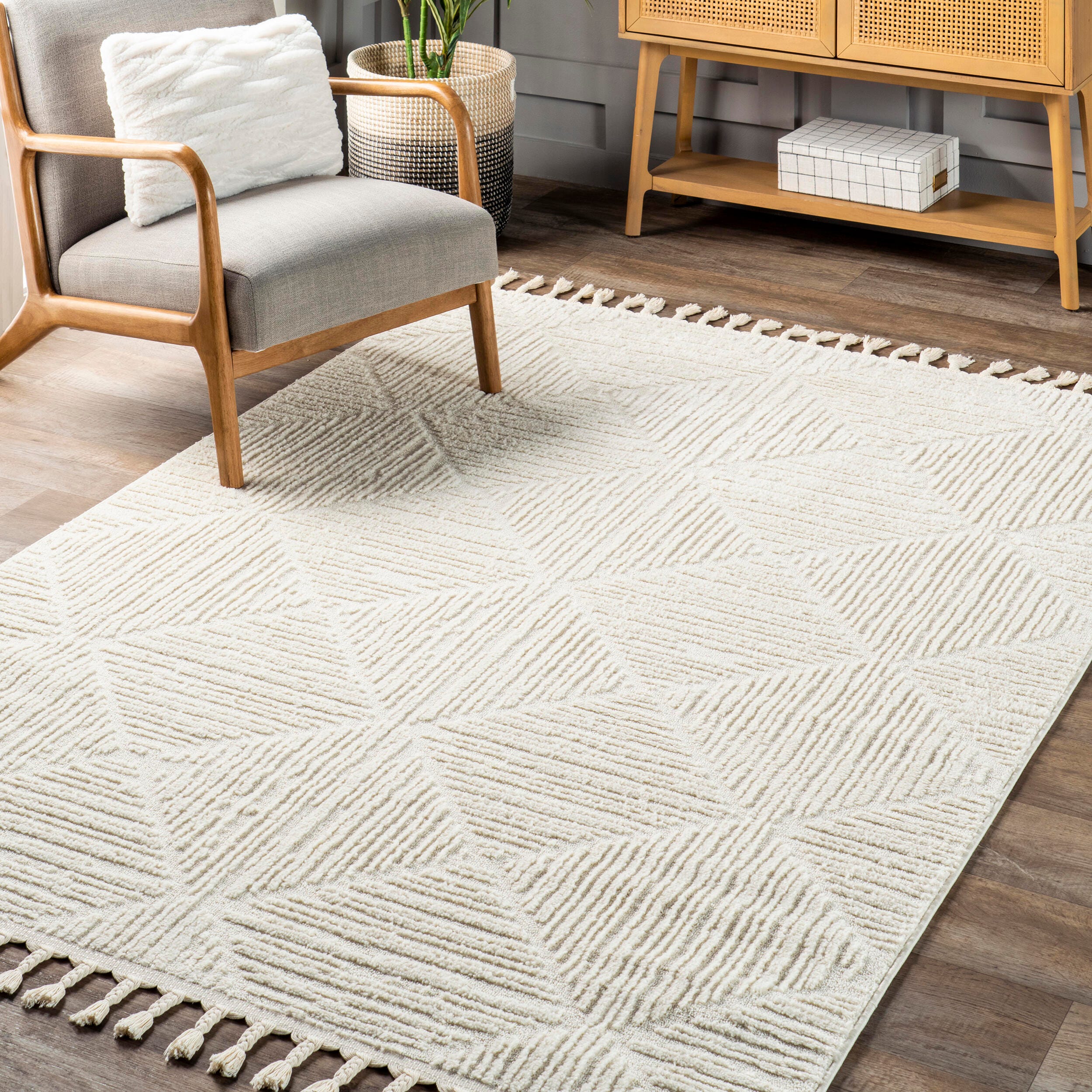 nuLOOM Kerry Textured Geometric Tasseled Area Rug, Ivory, large