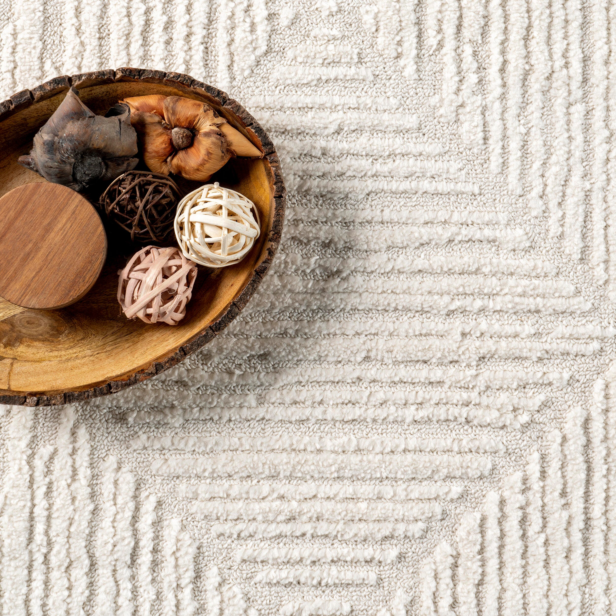 nuLOOM Kerry Textured Geometric Tasseled Area Rug, Ivory, large