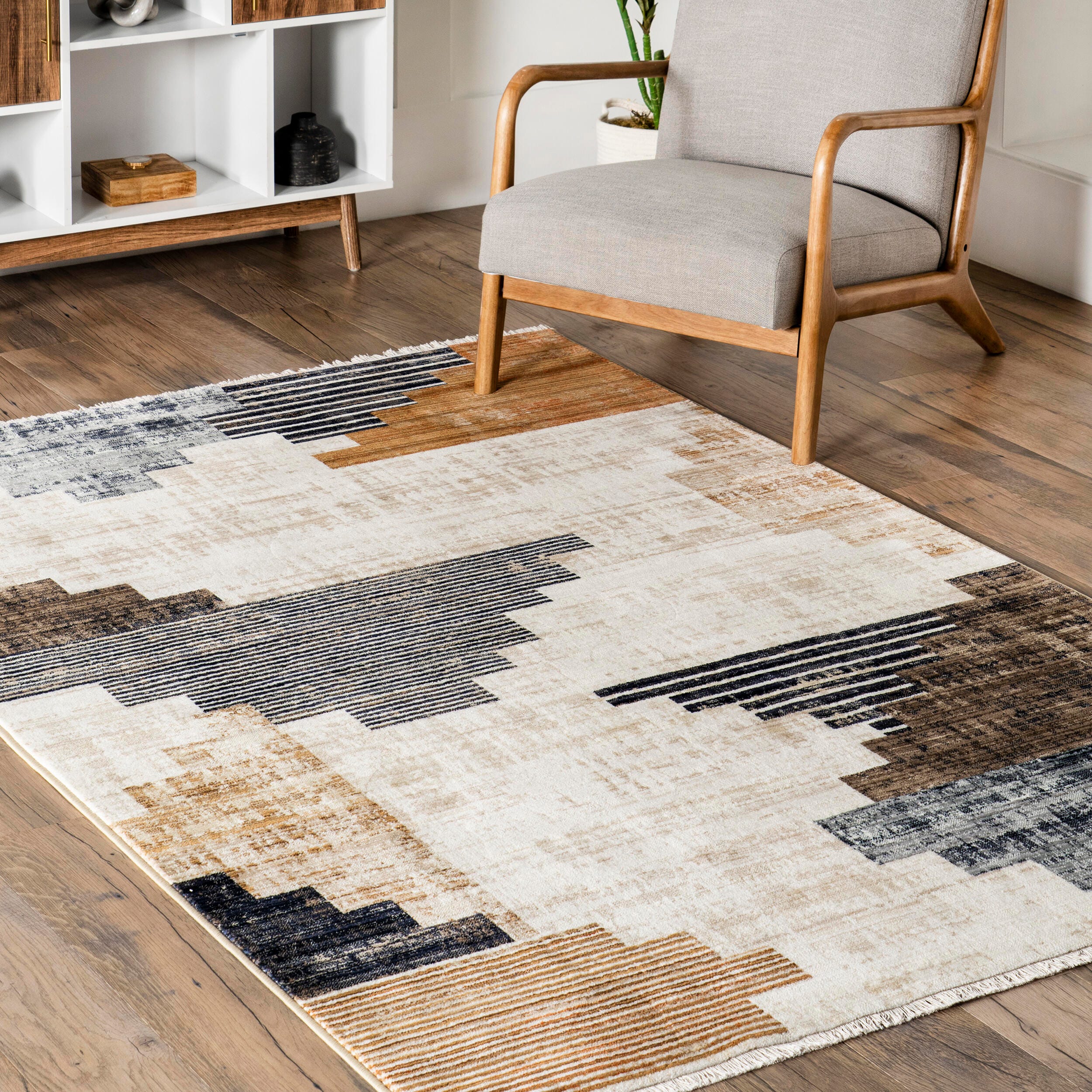 nuLOOM Vanita Transitional Southwestern Fringe Area Rug, Beige, large