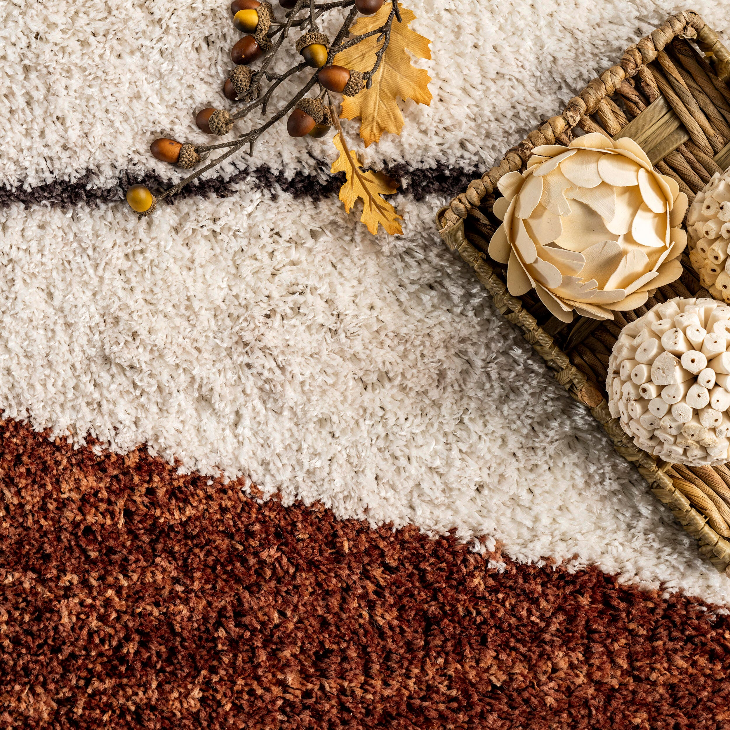 nuLOOM Kali Shaggy Diamond Tassel Area Rug, Rust, large
