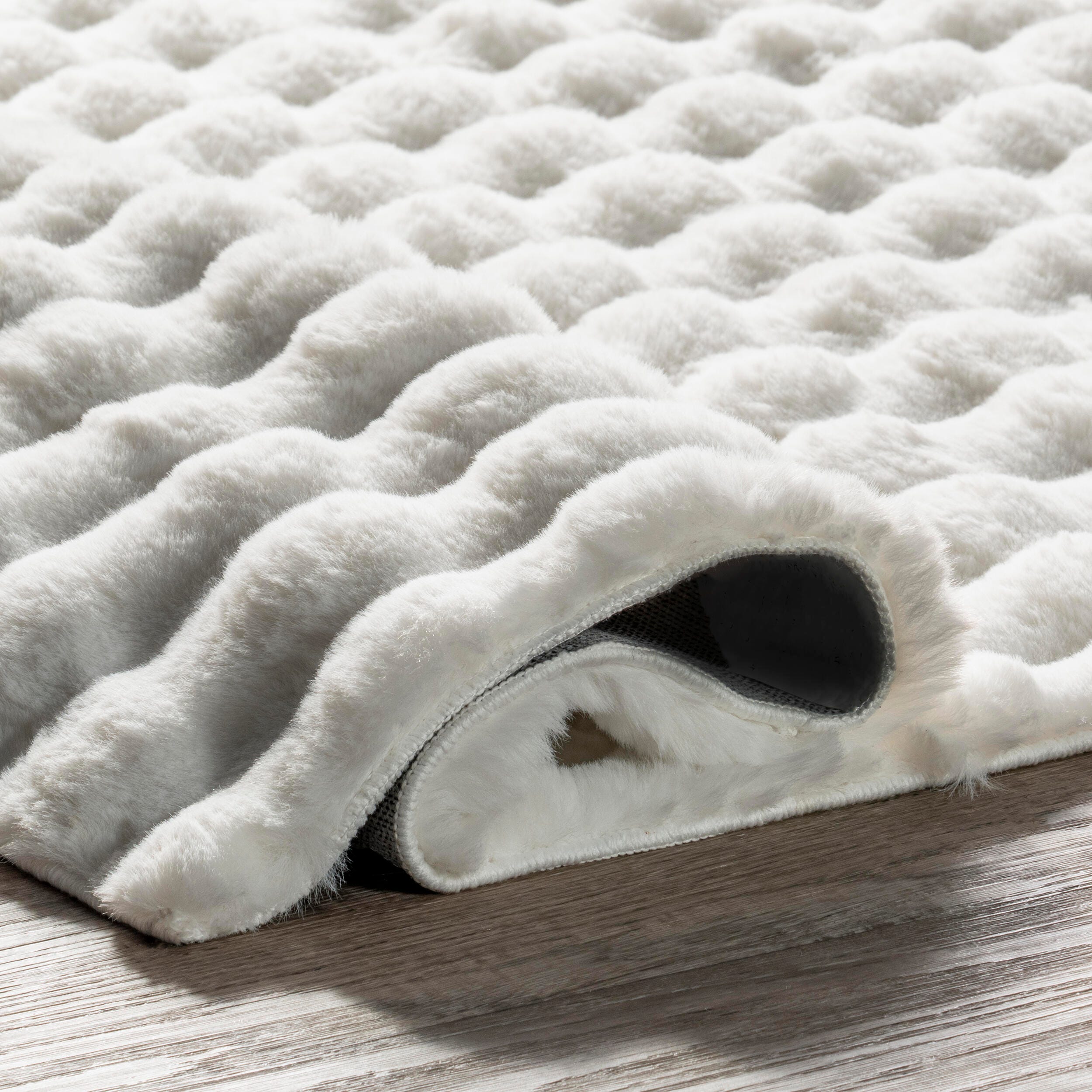 nuLOOM Jeni Solid Faux Rabbit Machine Washable Area Rug, White, large