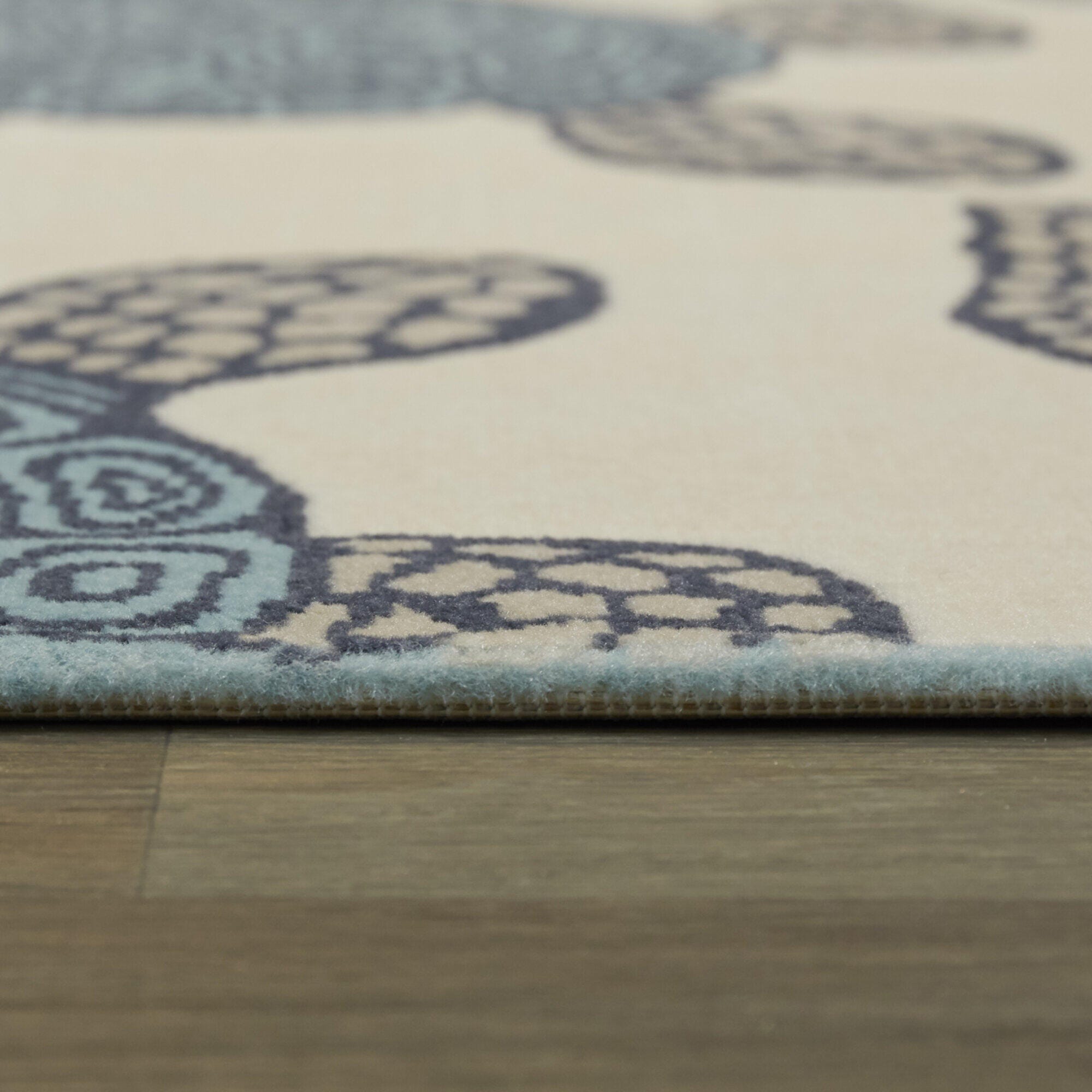 Sullivans Swimming Sea Turtle 5' 3" x 7' Area Rug, Cream, large