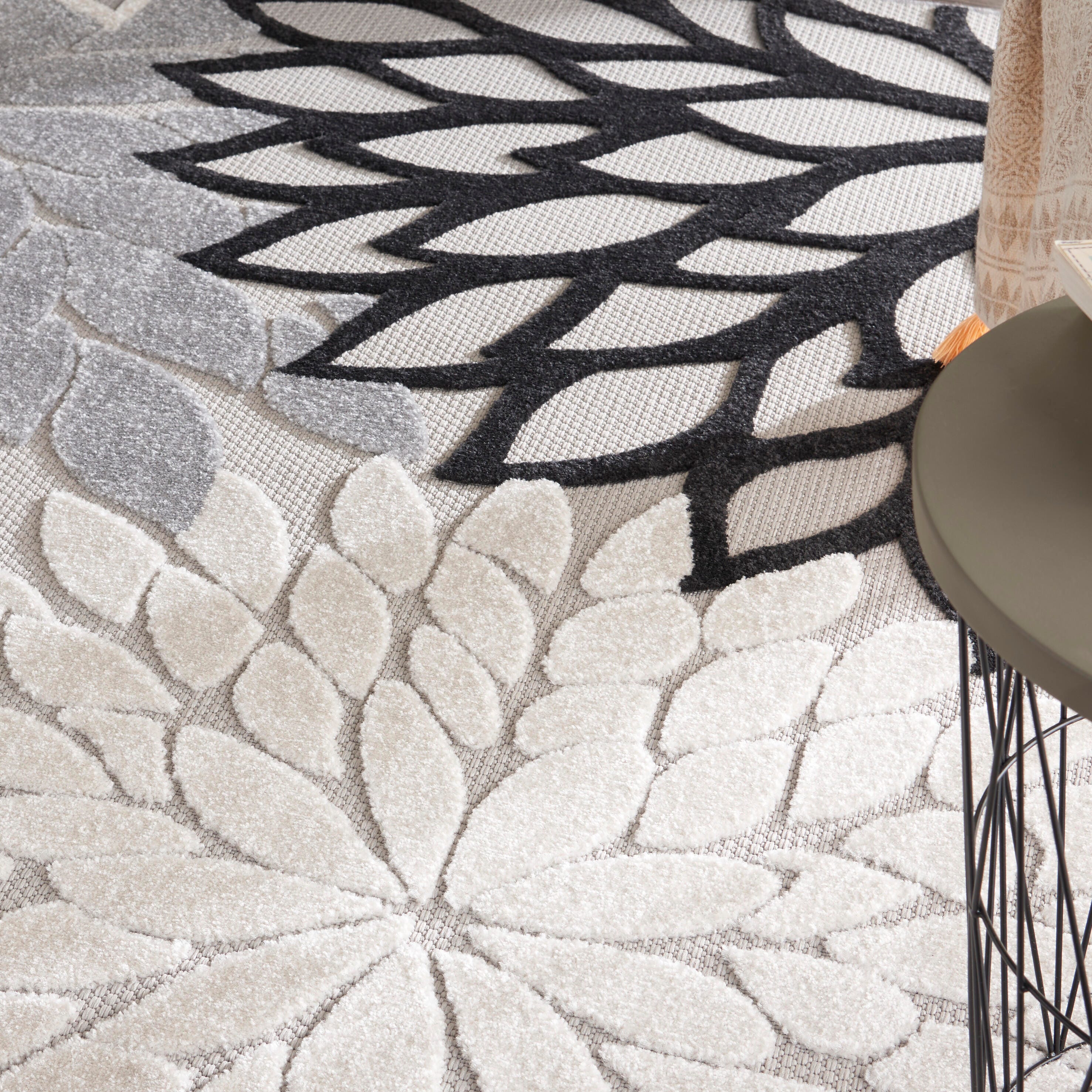 Nourison Home Splash 12' X 15' Dahlia Floral Area Rug, Black/White, large
