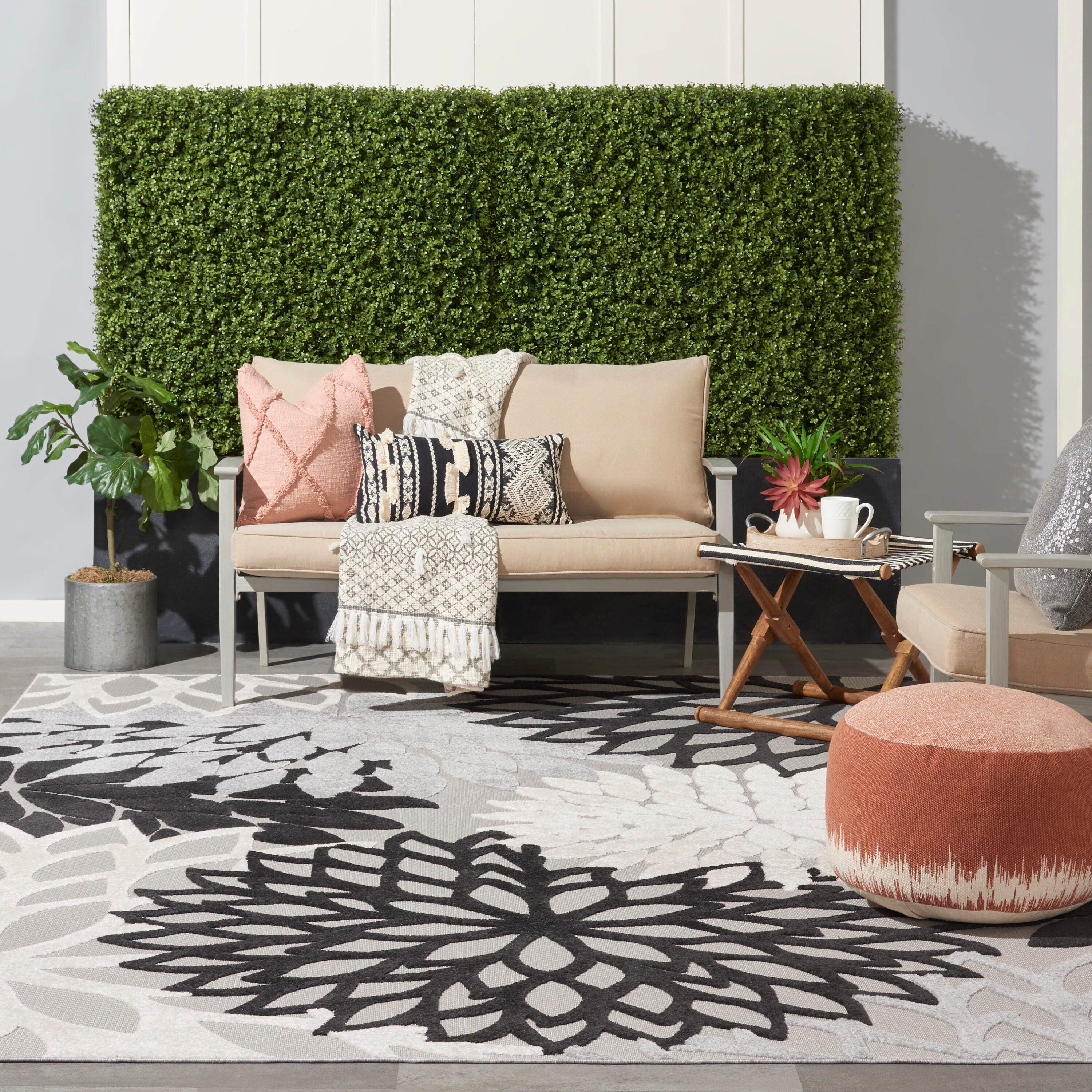 Nourison Home Splash 12' X 15' Dahlia Floral Area Rug, Black/White, large