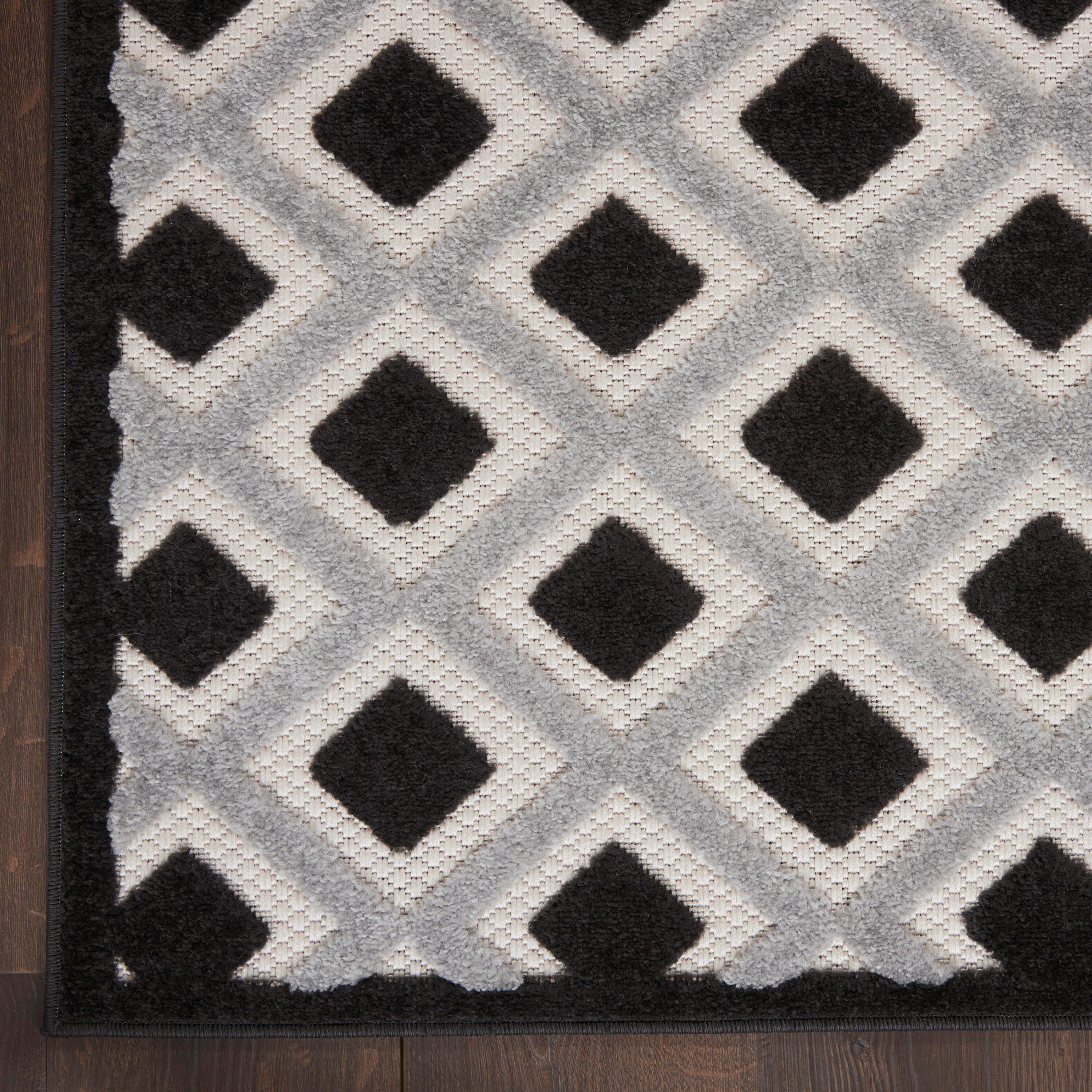 Nourison Home Splash 12' X 15' Diamond Area Rug, Black/White, large