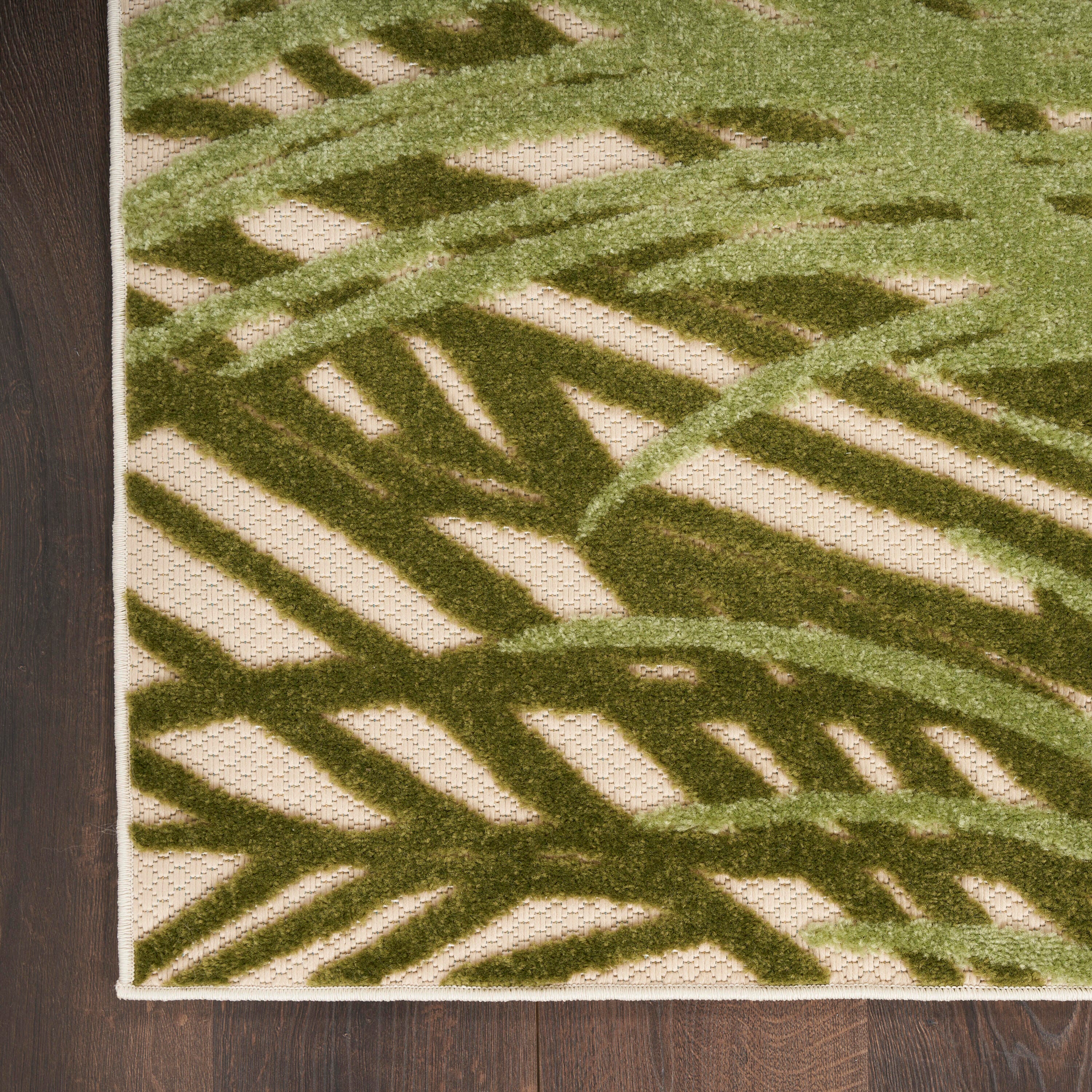 Nourison Home Splash 5'3" X 7'5 Organic Indoor/Outdoor Area Rug, Ivory/Green, large