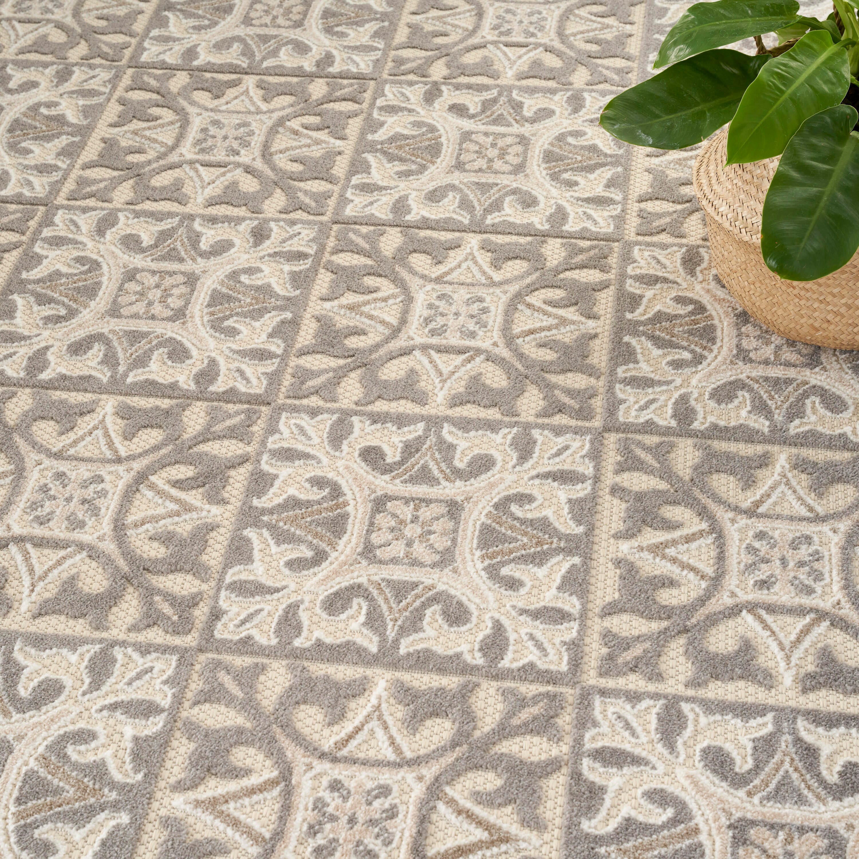 Nourison Home Splash 3'6" X 5'6 Small Geometric Area Rug, Ivory/Gray, large
