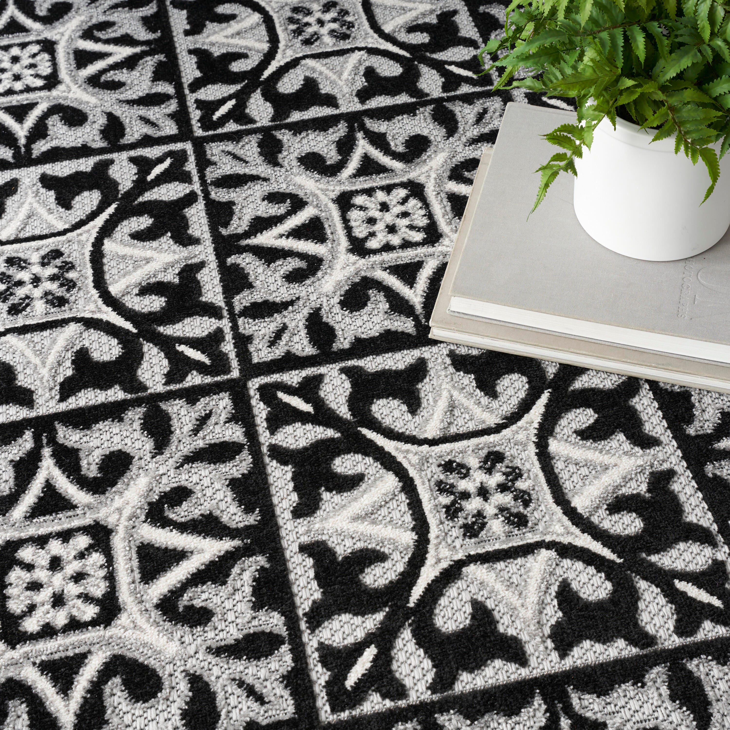 Nourison Home Splash 7' X 10' Small Geometric Area Rug, Black/White, large