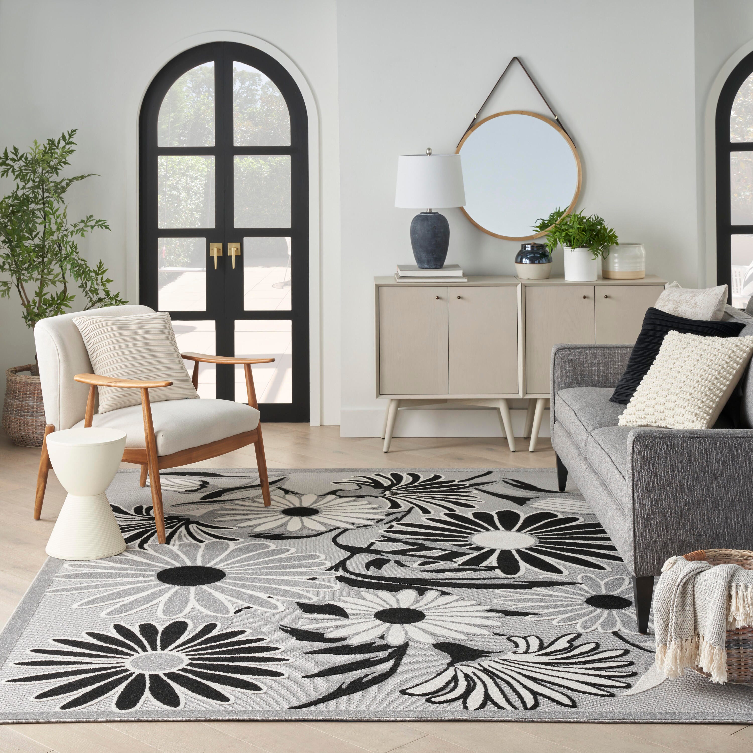 Nourison Home Splash 7' X 10' Daisy Floral Area Rug, Black/White, large