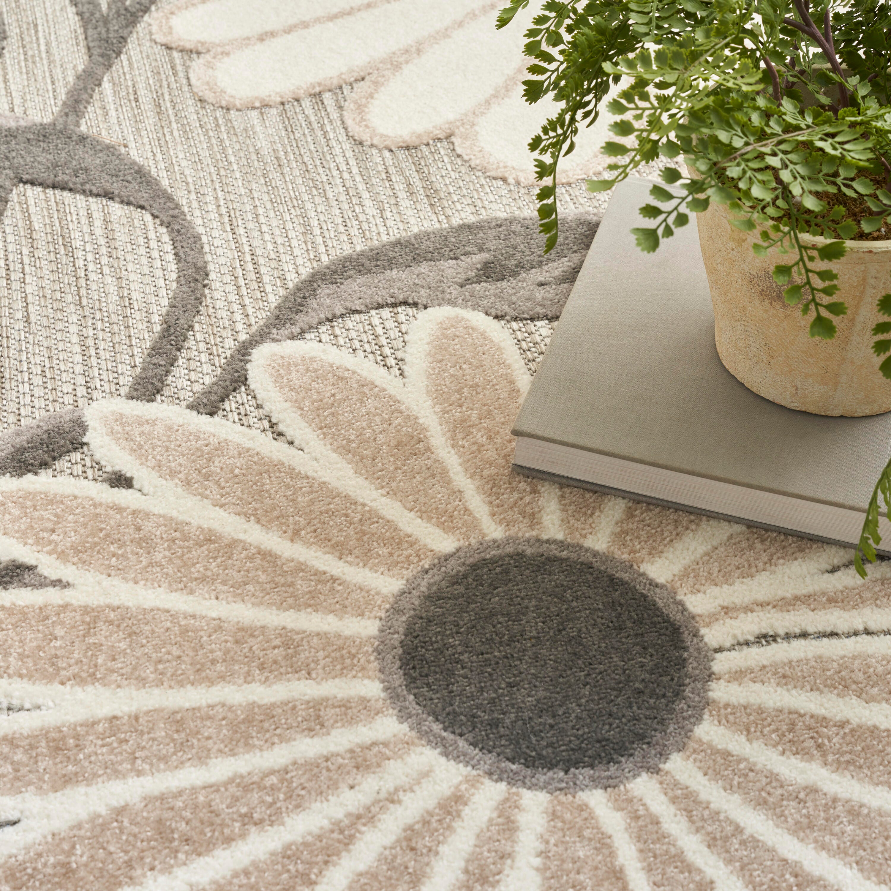Nourison Home Splash 7'10" X 10 Daisy Floral Area Rug, Beige, large