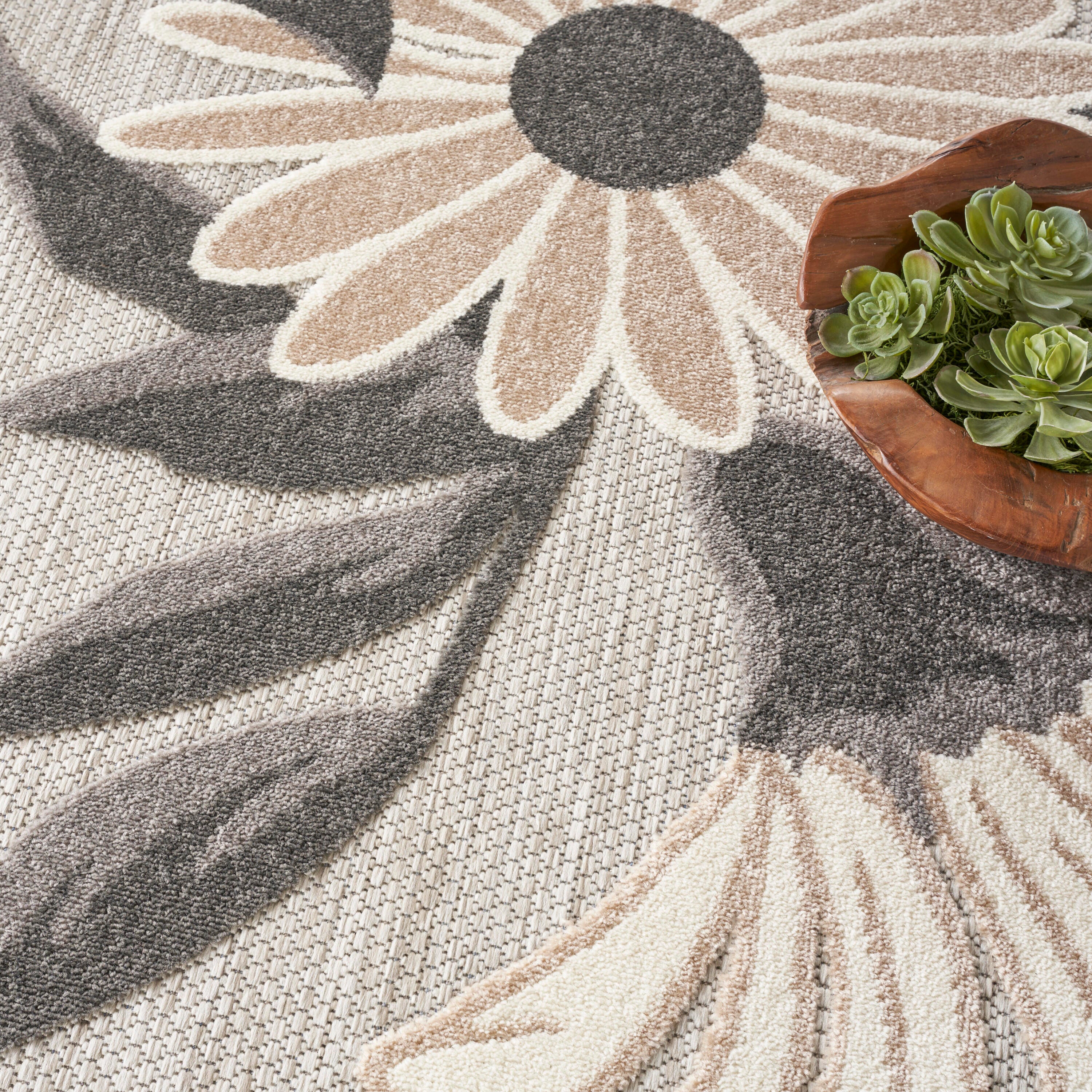Nourison Home Splash 7'10"X Round Daisy Floral Area Rug, Beige, large