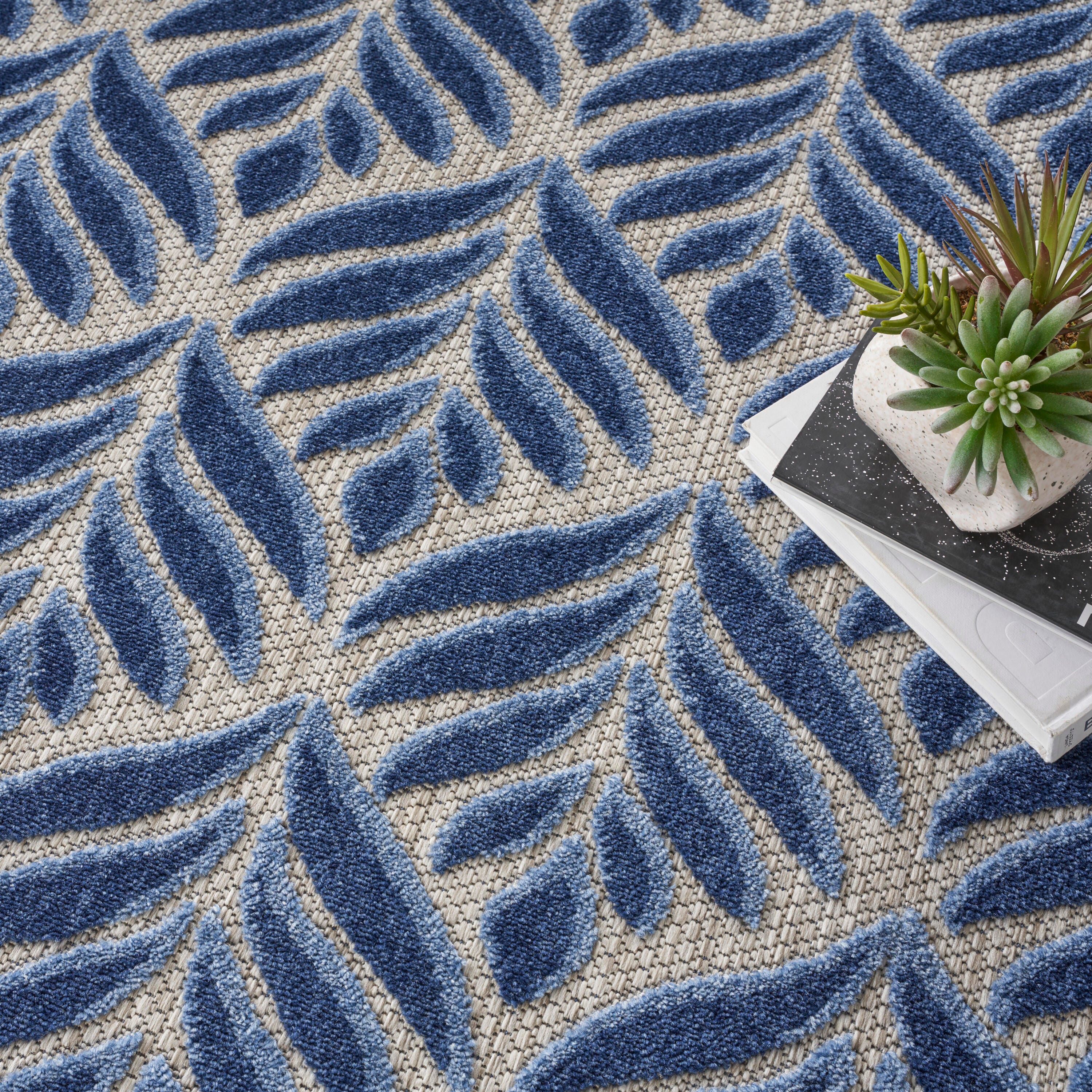 Nourison Home Splash 7'10"X Round Texture Area Rug, Blue, large