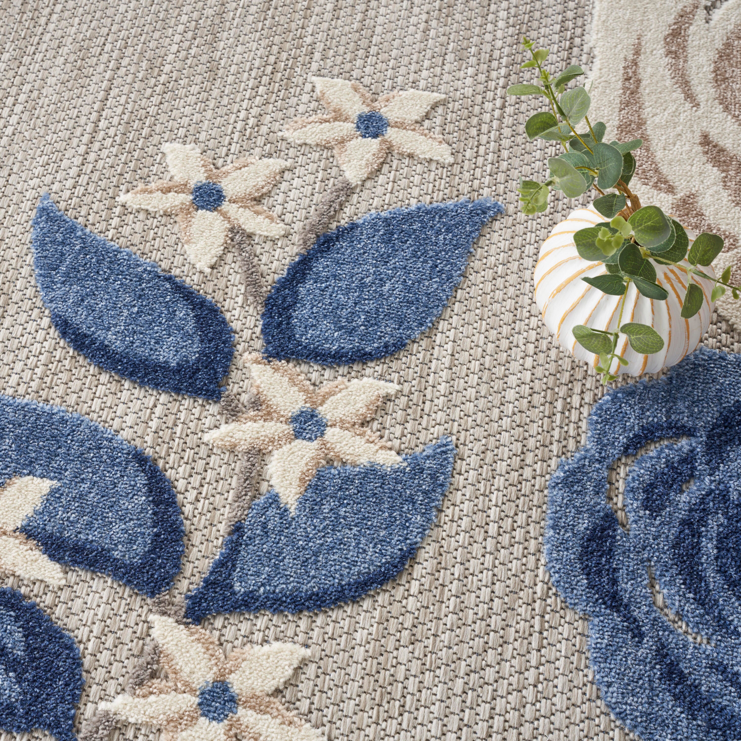 Nourison Home Splash 7'10"X Round Rose Floral Area Rug, Blue/Gray, large