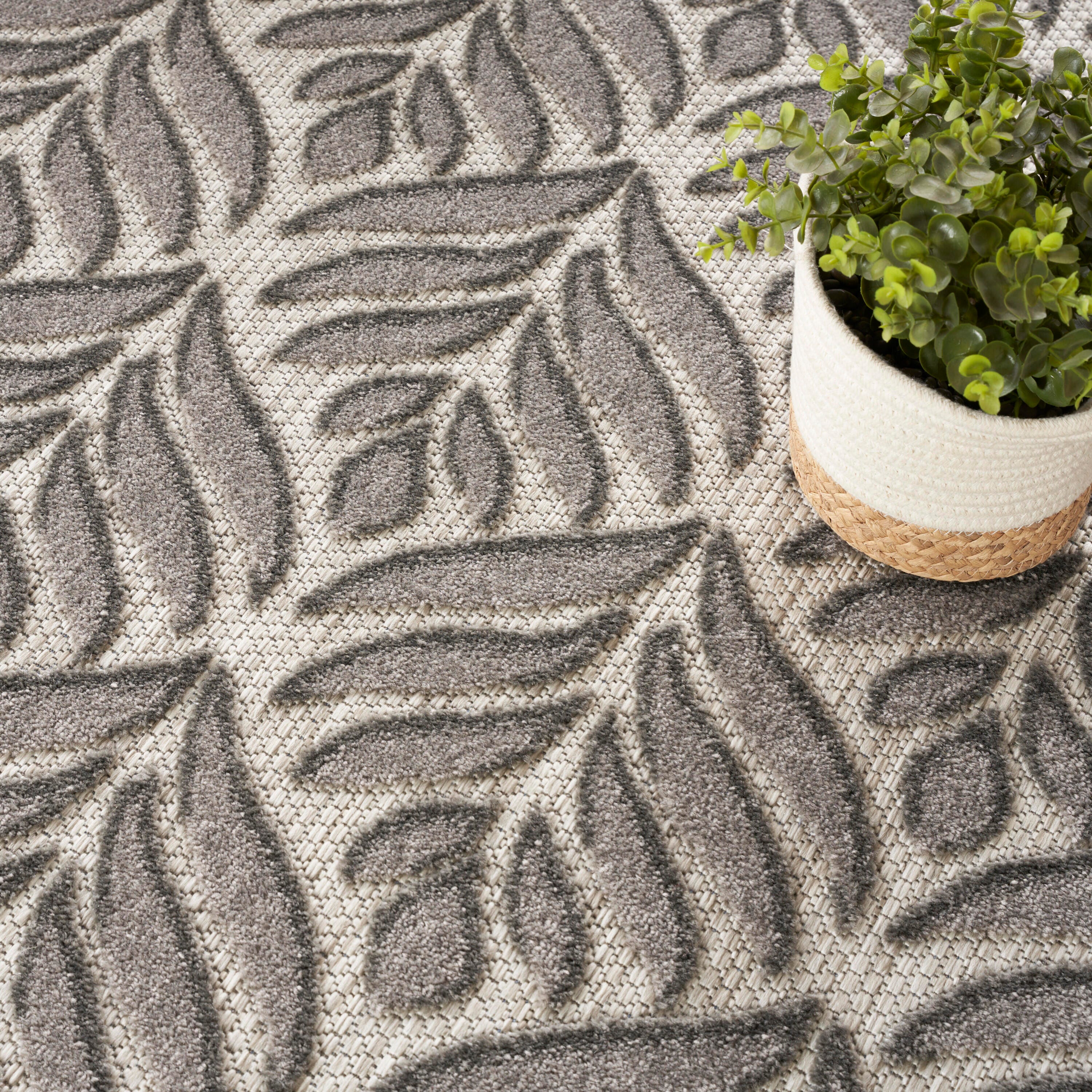 Nourison Home Splash 7'10"X Round Texture Area Rug, Charcoal, large