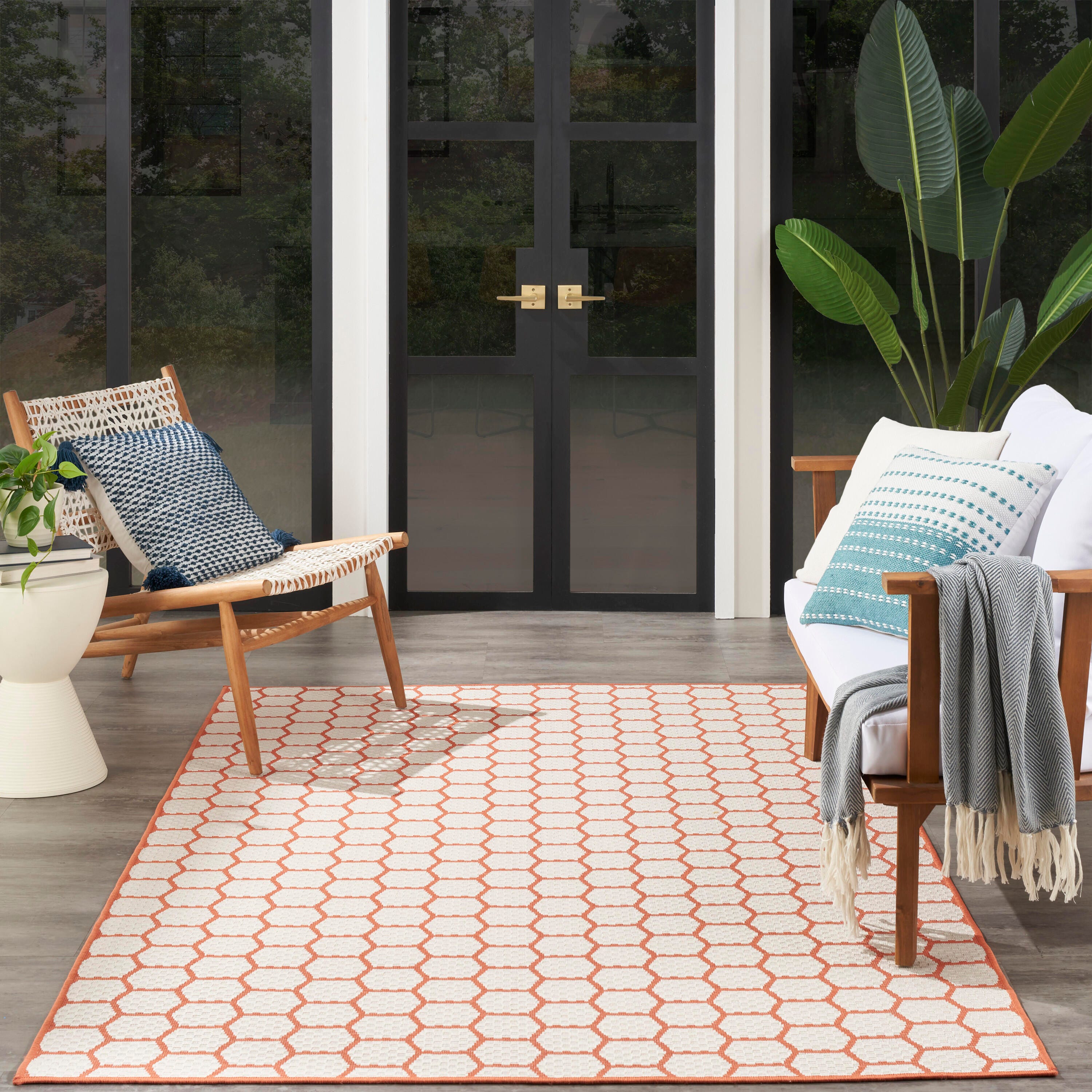 Nourison Home Twist Reversible Indoor/Outdoor 4' x 6' Area Rug, Coral, large