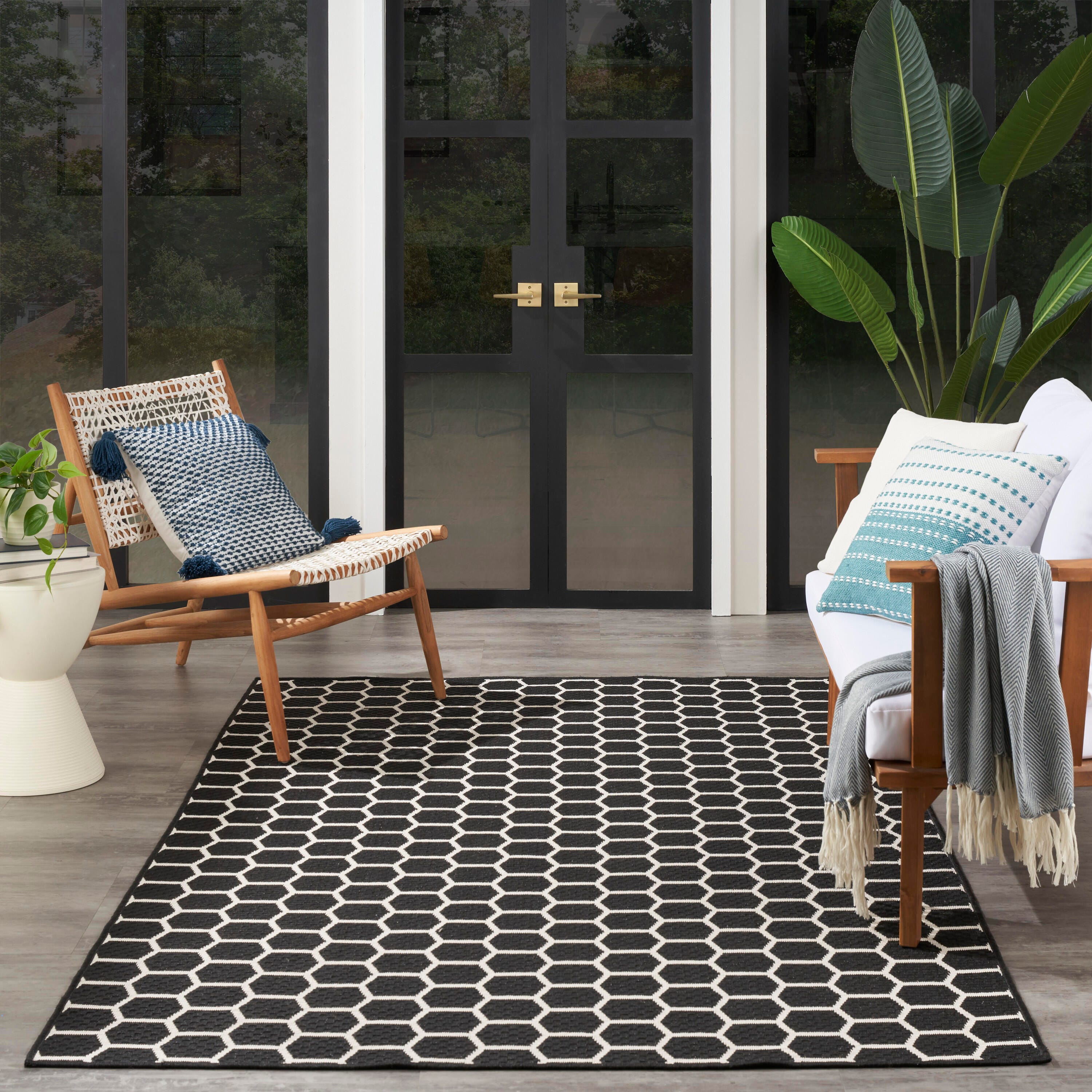 Nourison Home Twist Reversible Indoor/Outdoor 6' x 9' Area Rug, Black, large