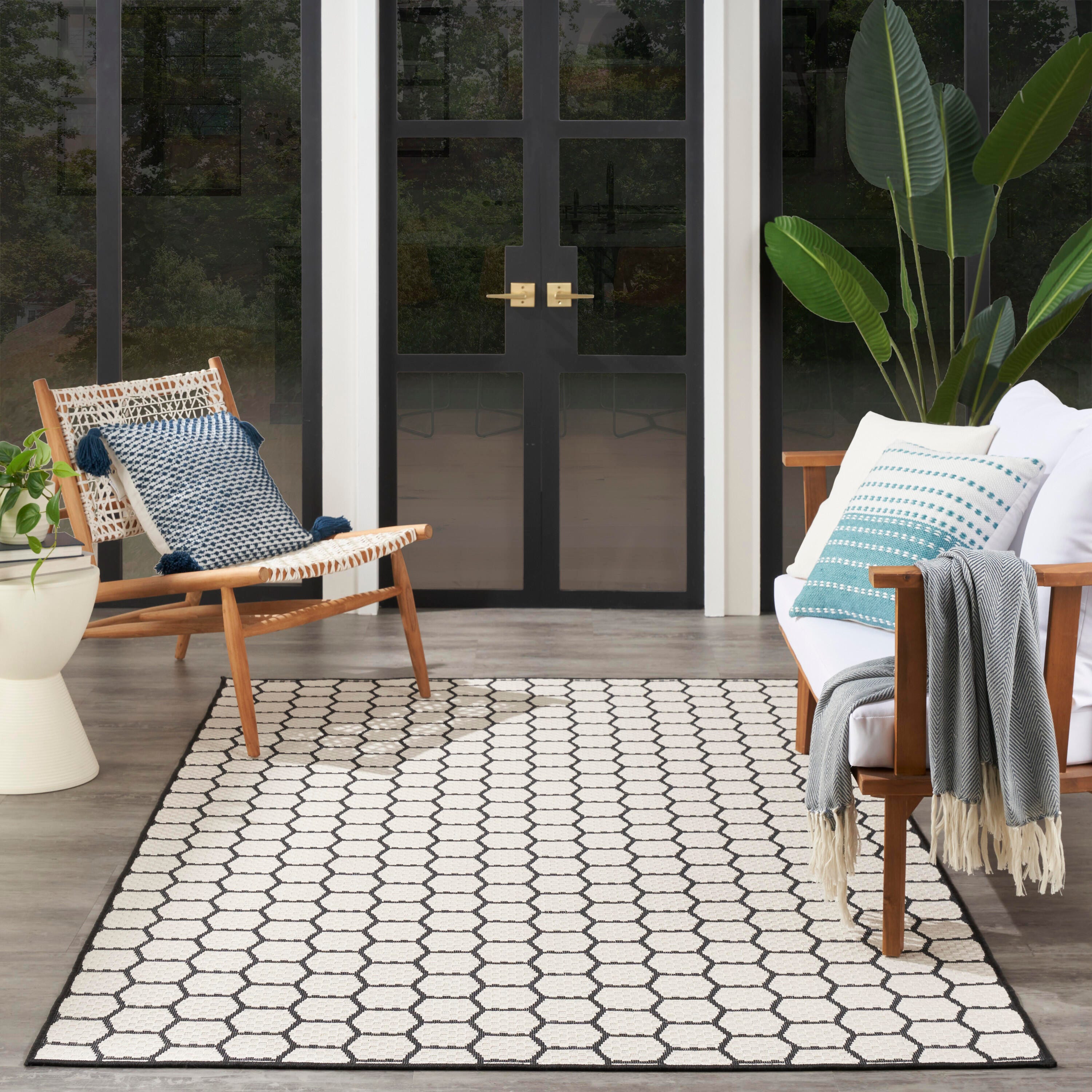 Nourison Home Twist Reversible Indoor/Outdoor 6' x 9' Area Rug, Black, large