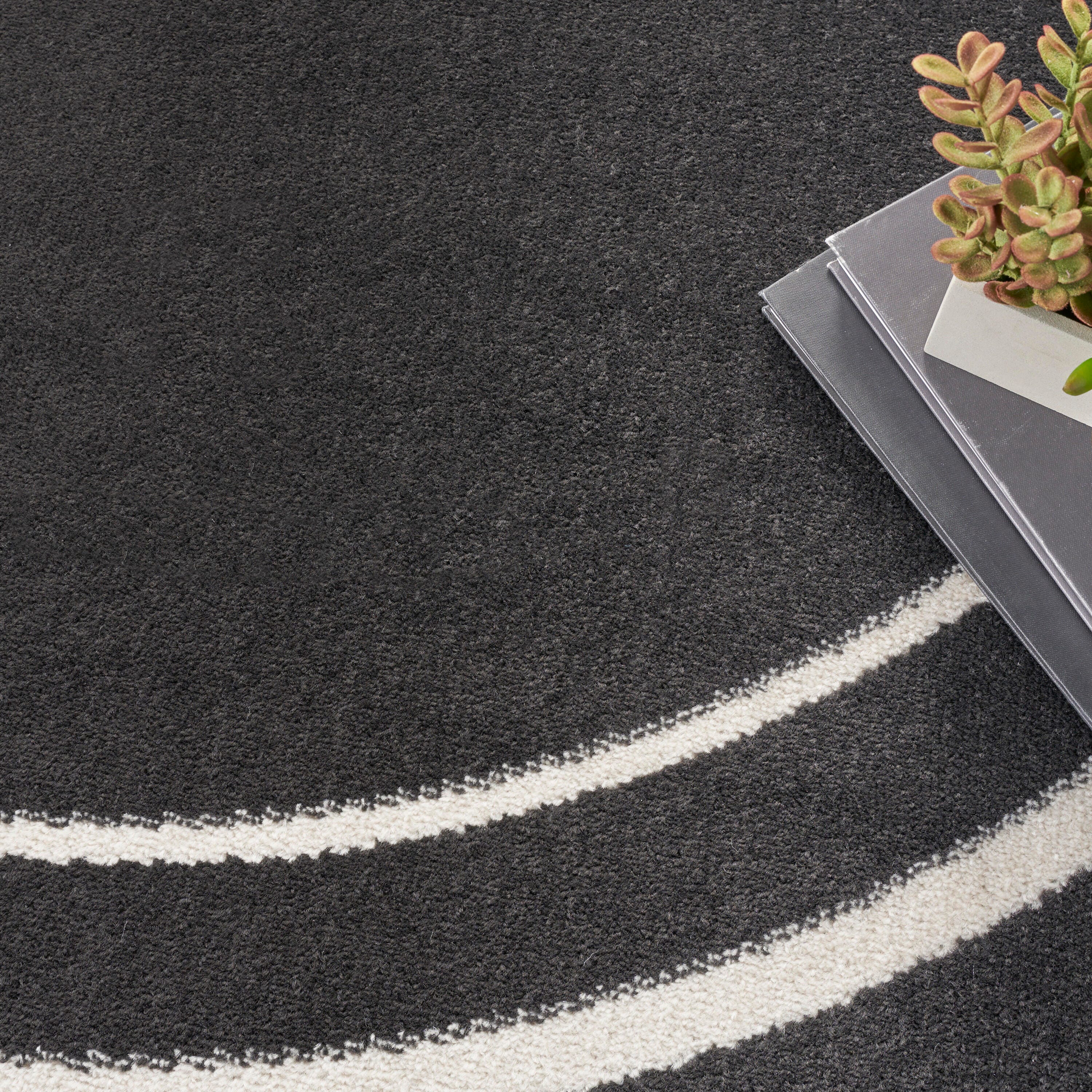 Nourison Home Outdoor Essentials 4' x Round Area Rug, Black/Ivory, large
