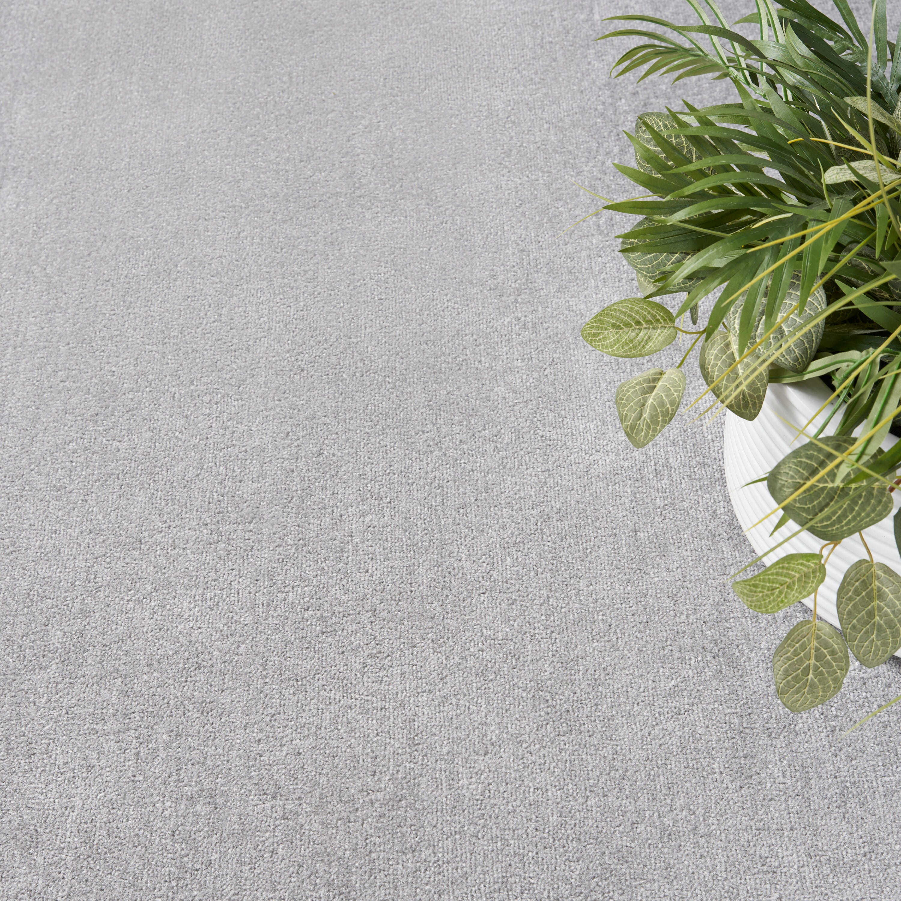 Nourison Home Outdoor Essentials 6' x 9' Area Rug, Silver/Gray, large