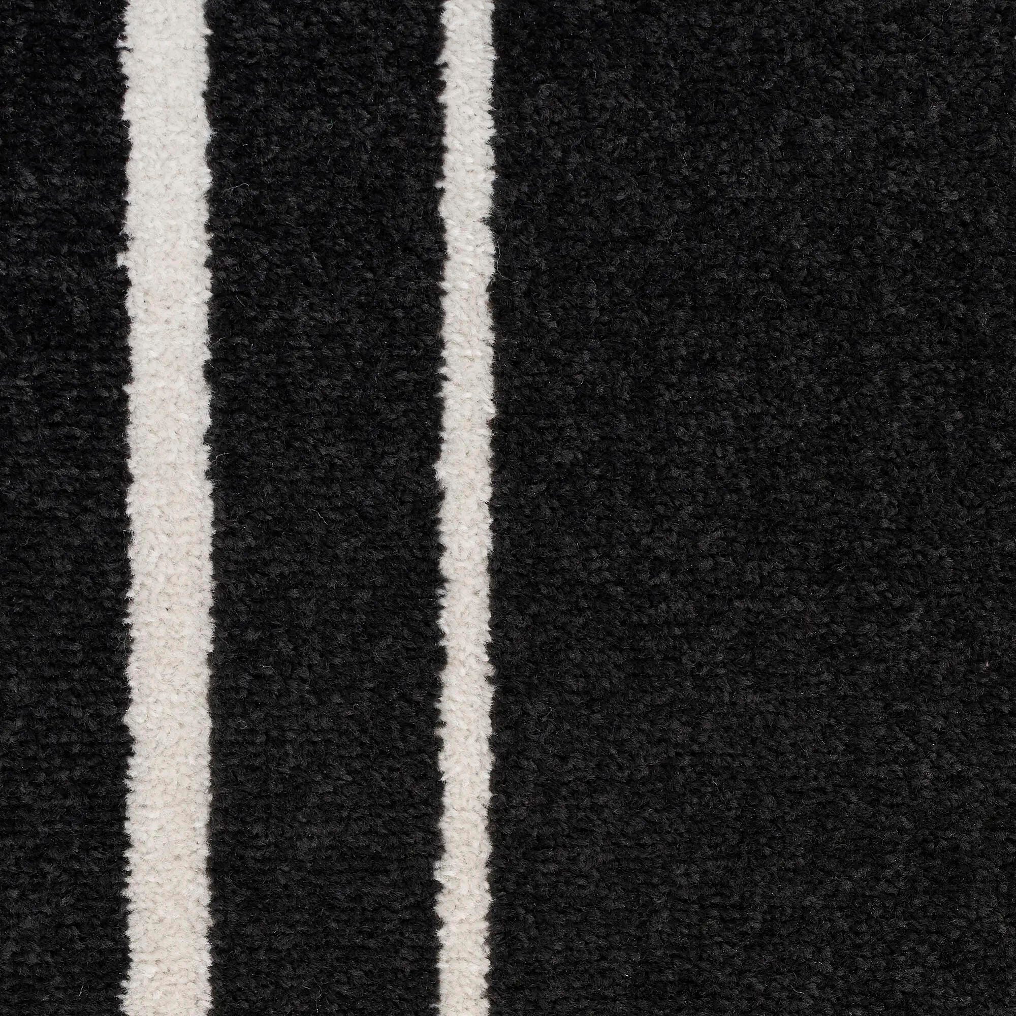Swatch color Black/Ivory 