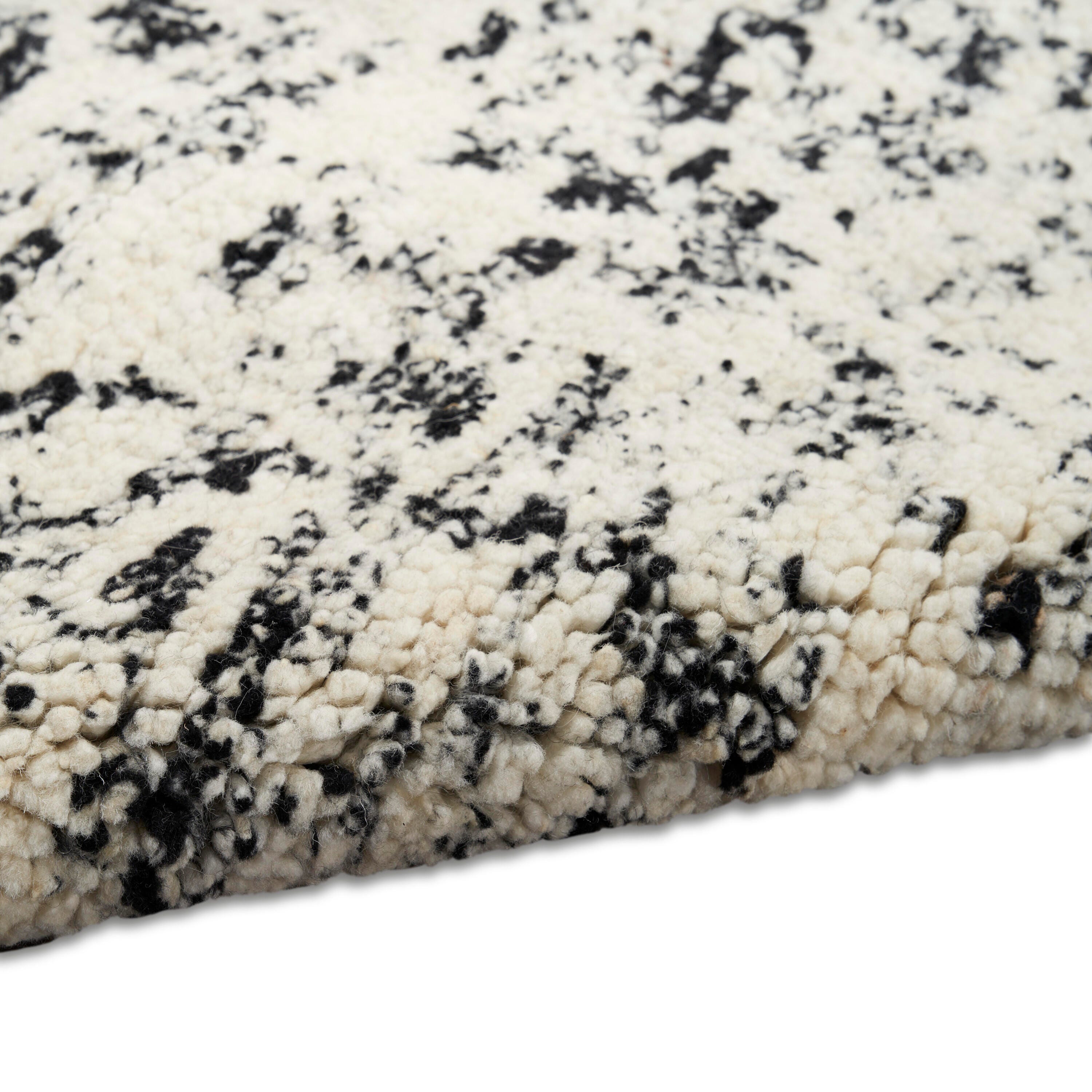 Calvin Klein Billows 2' x 3' Area Rug, Ivory/Black, large