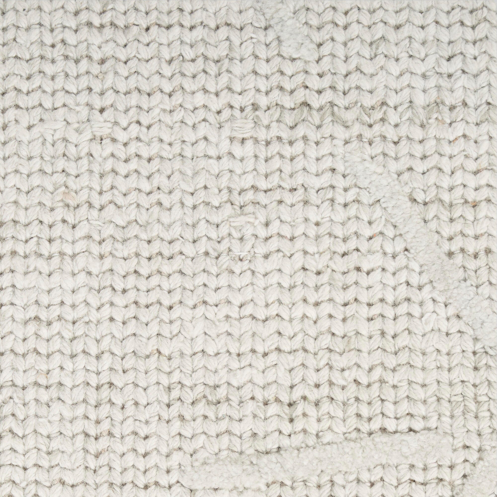 Swatch color Ivory/Gray 
